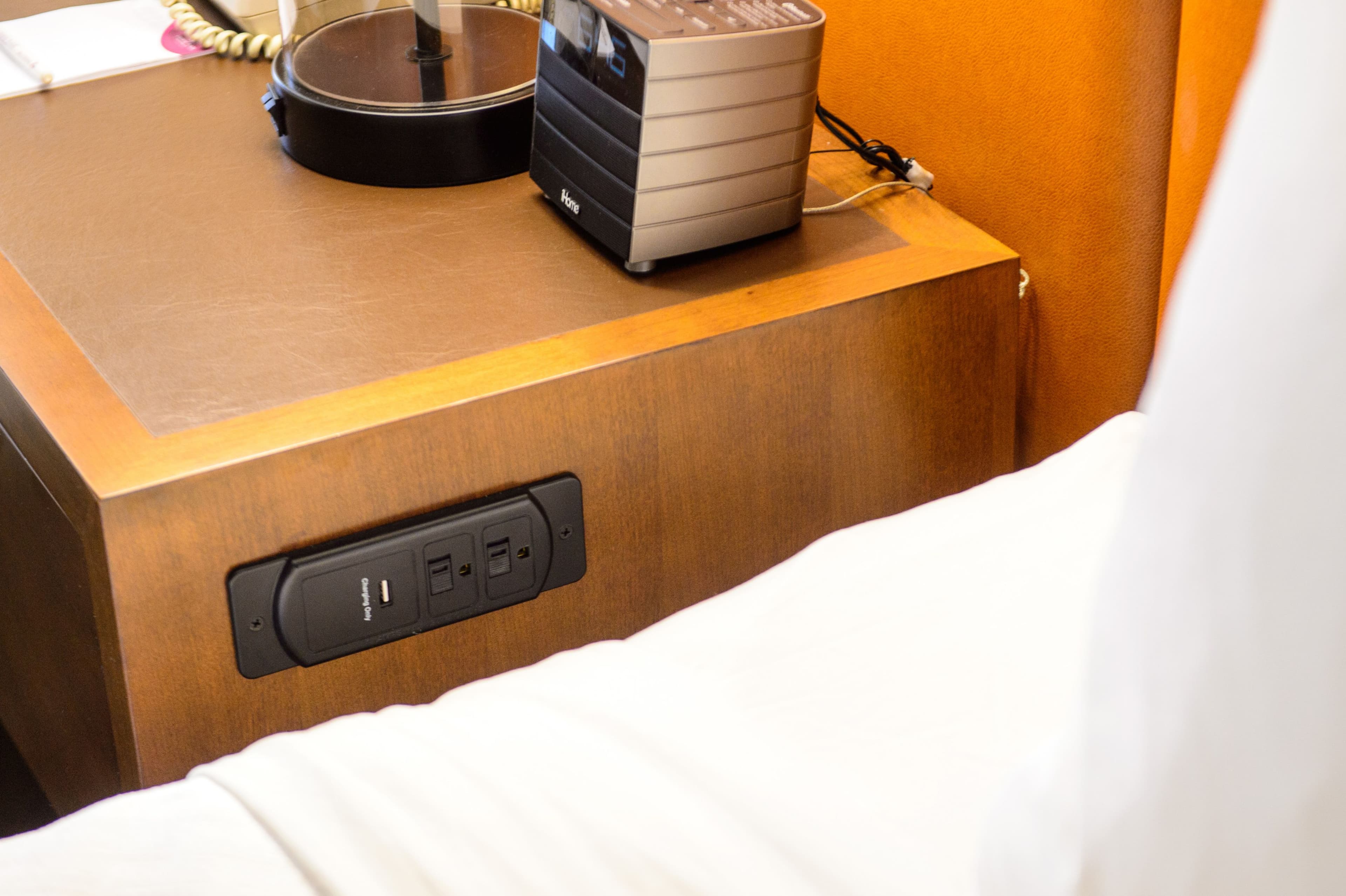 Crowne Plaza Dulles Airport - Image 4