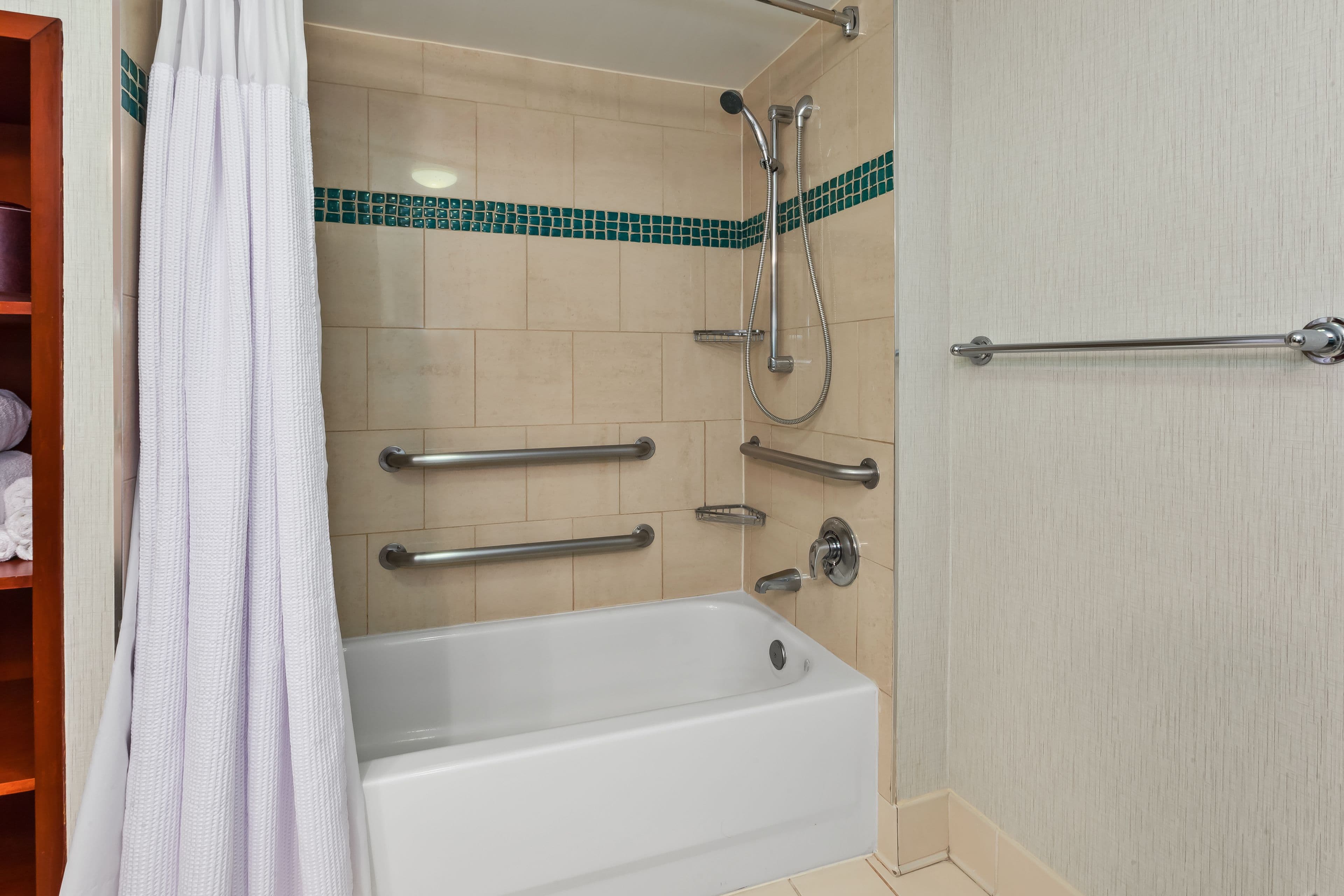 Crowne Plaza Dulles Airport — 20