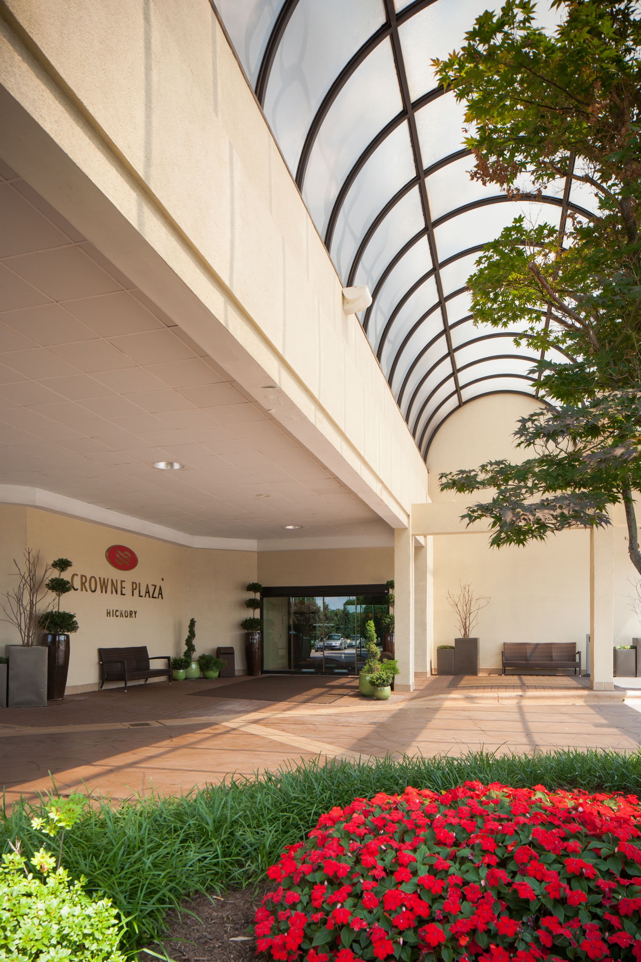 Crowne Plaza Hickory - Image 1