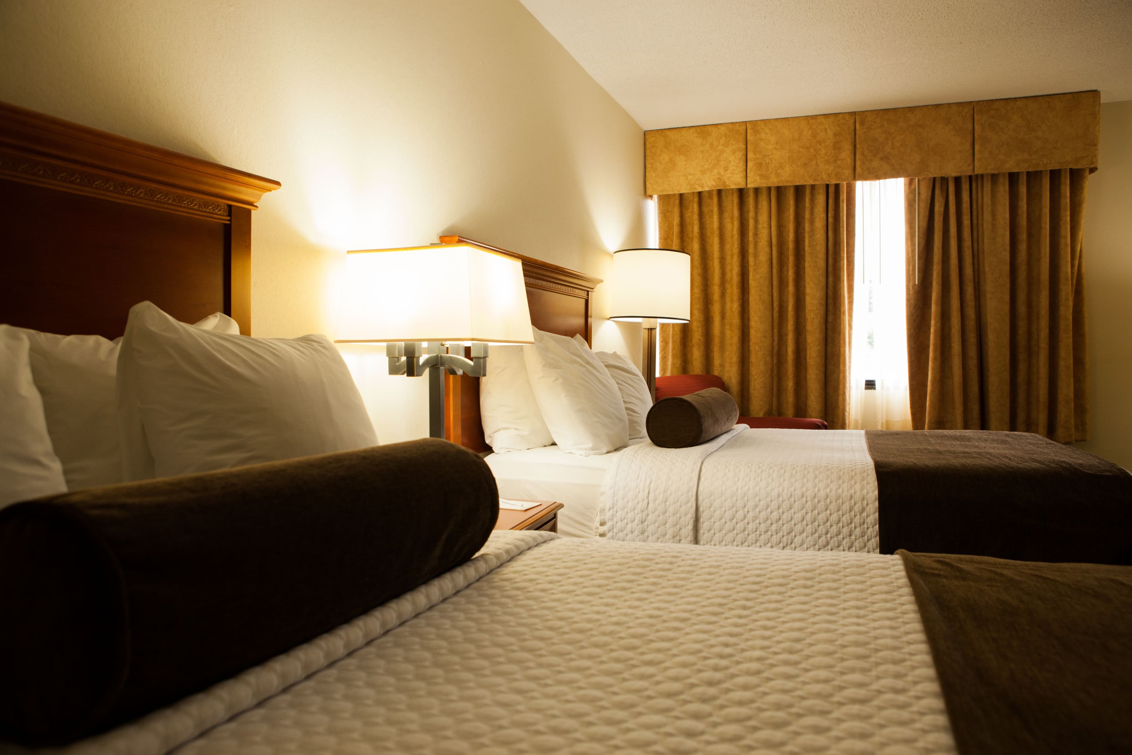 Crowne Plaza Hickory - Image 2