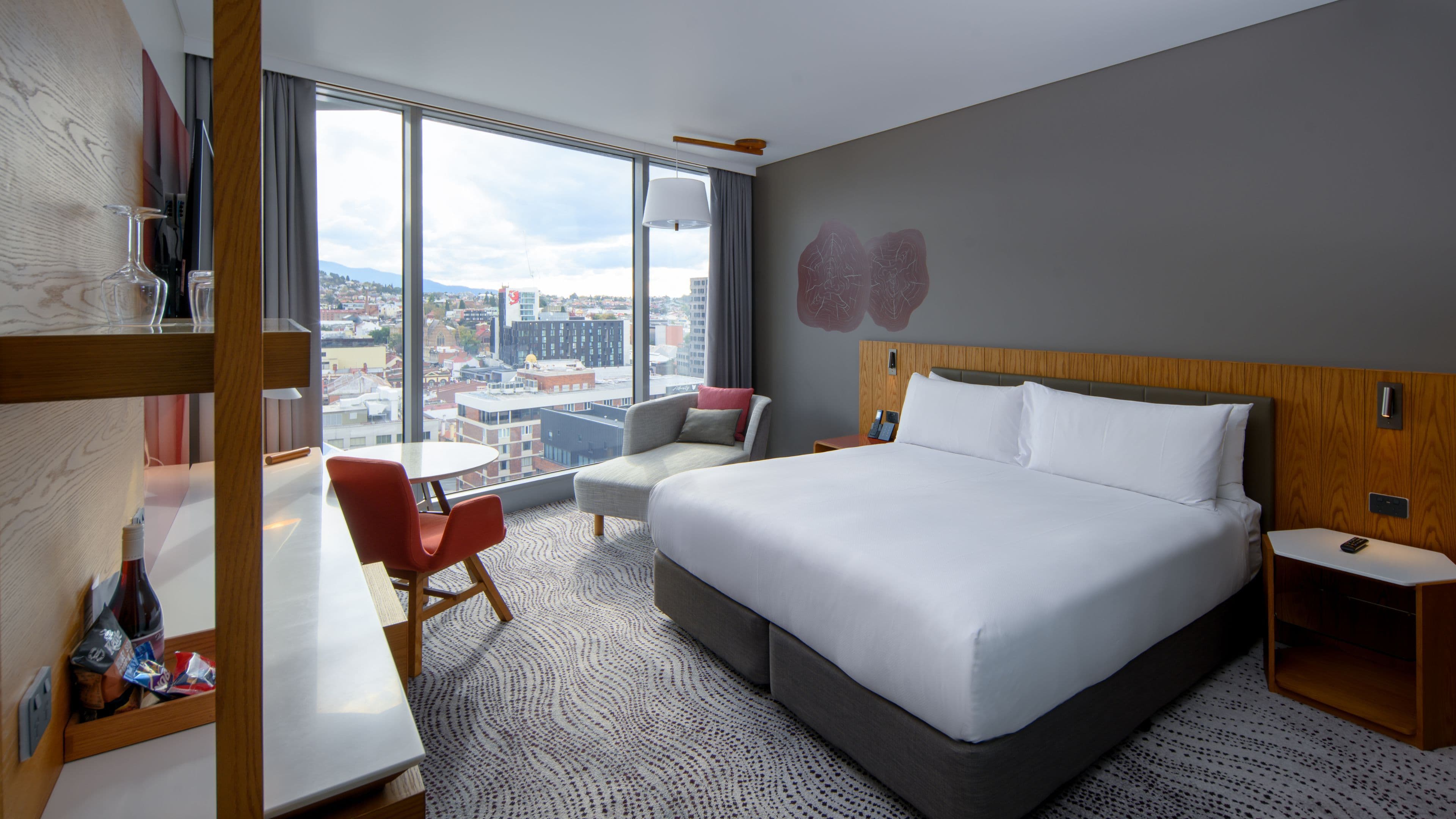 Crowne Plaza Hobart - Image 2