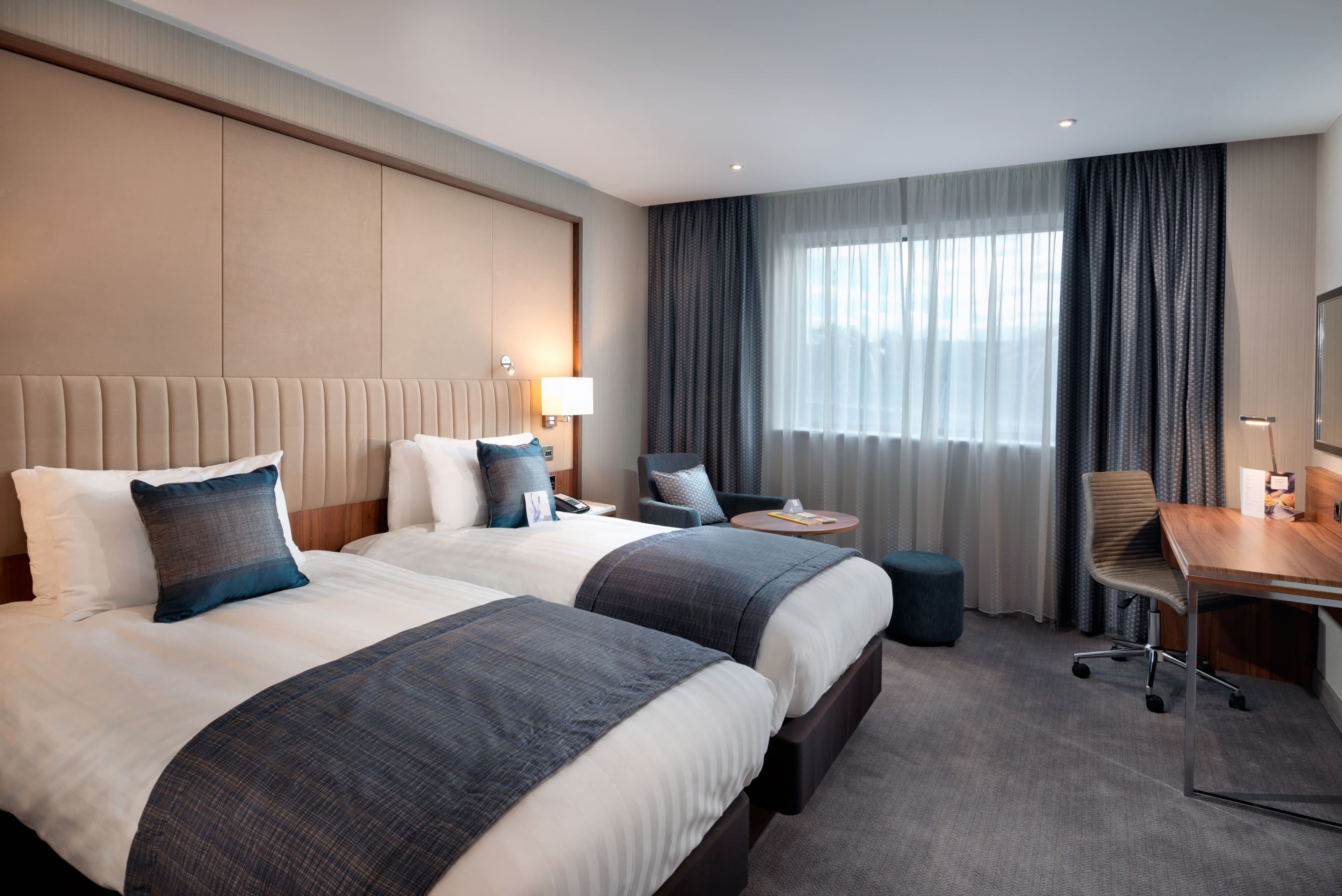 Crowne Plaza London Heathrow T4 - Image 3
