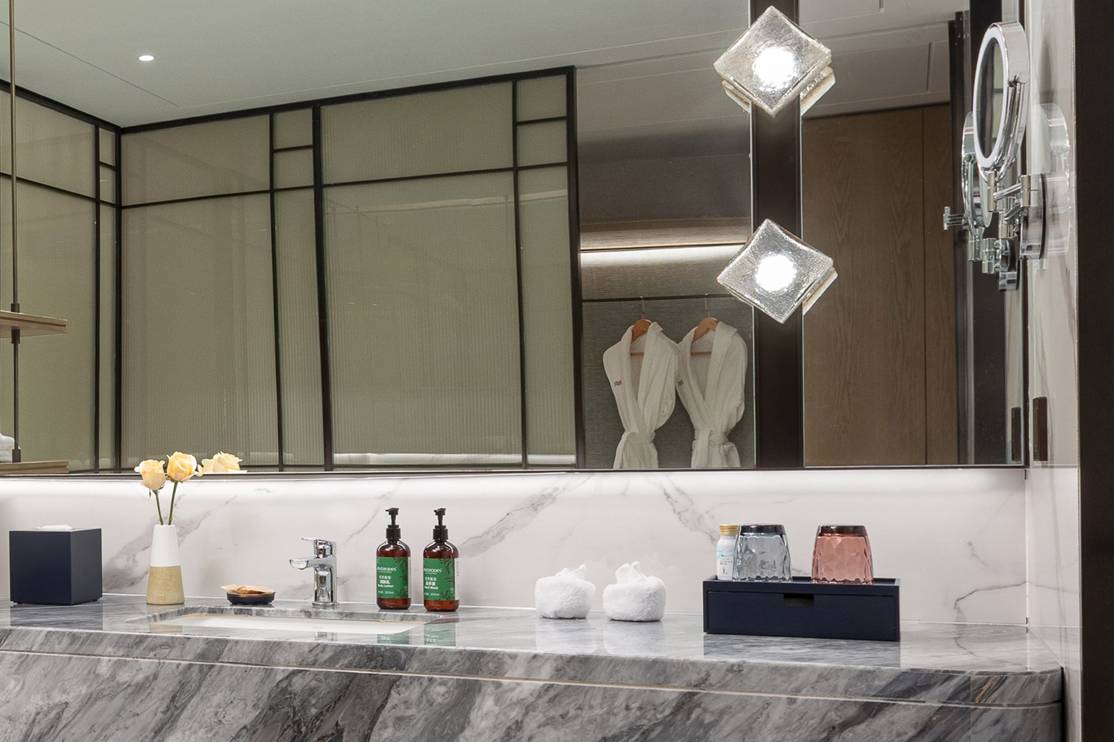 Crowne Plaza Huaihua - Image 4