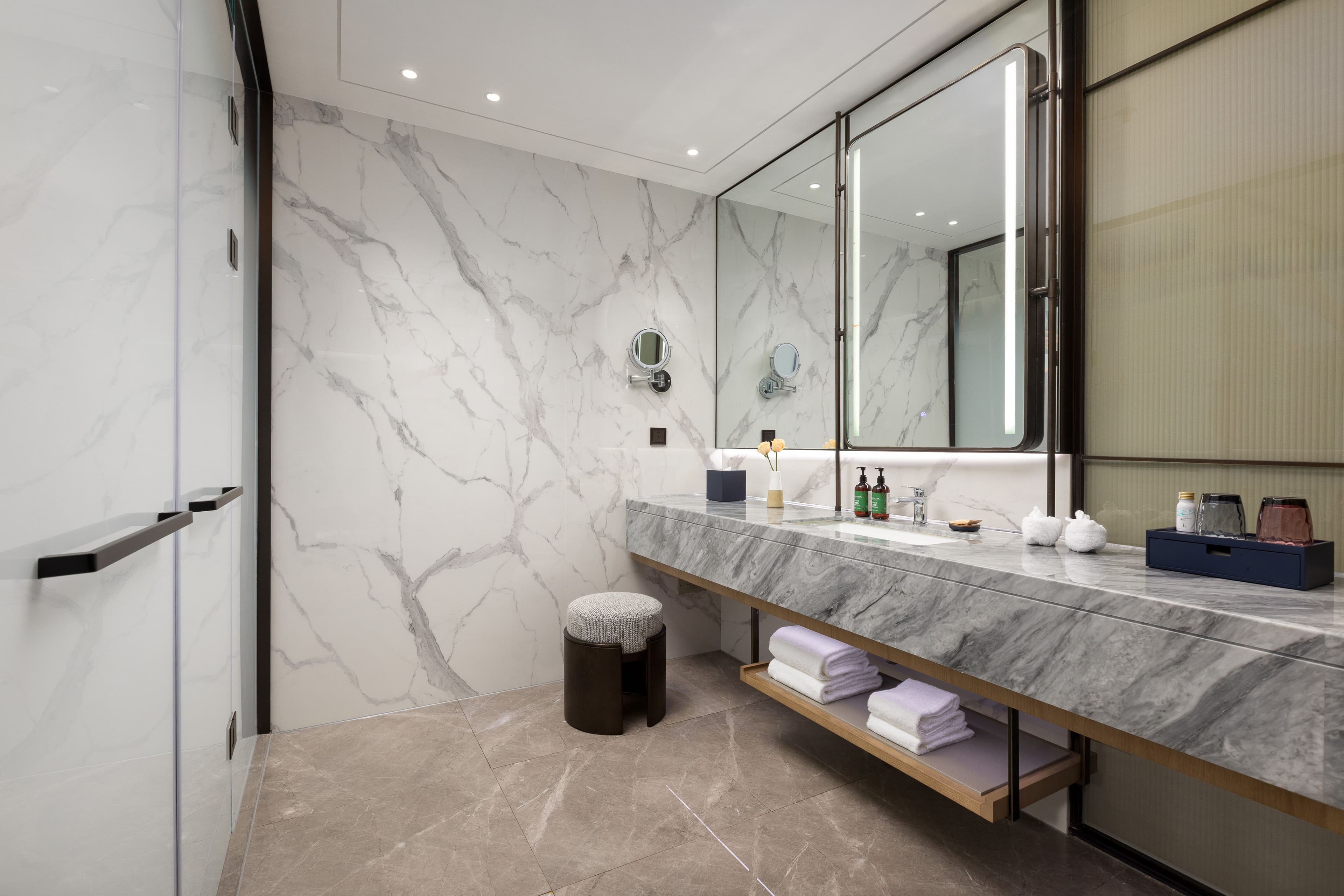 Crowne Plaza Huaihua - Image 5