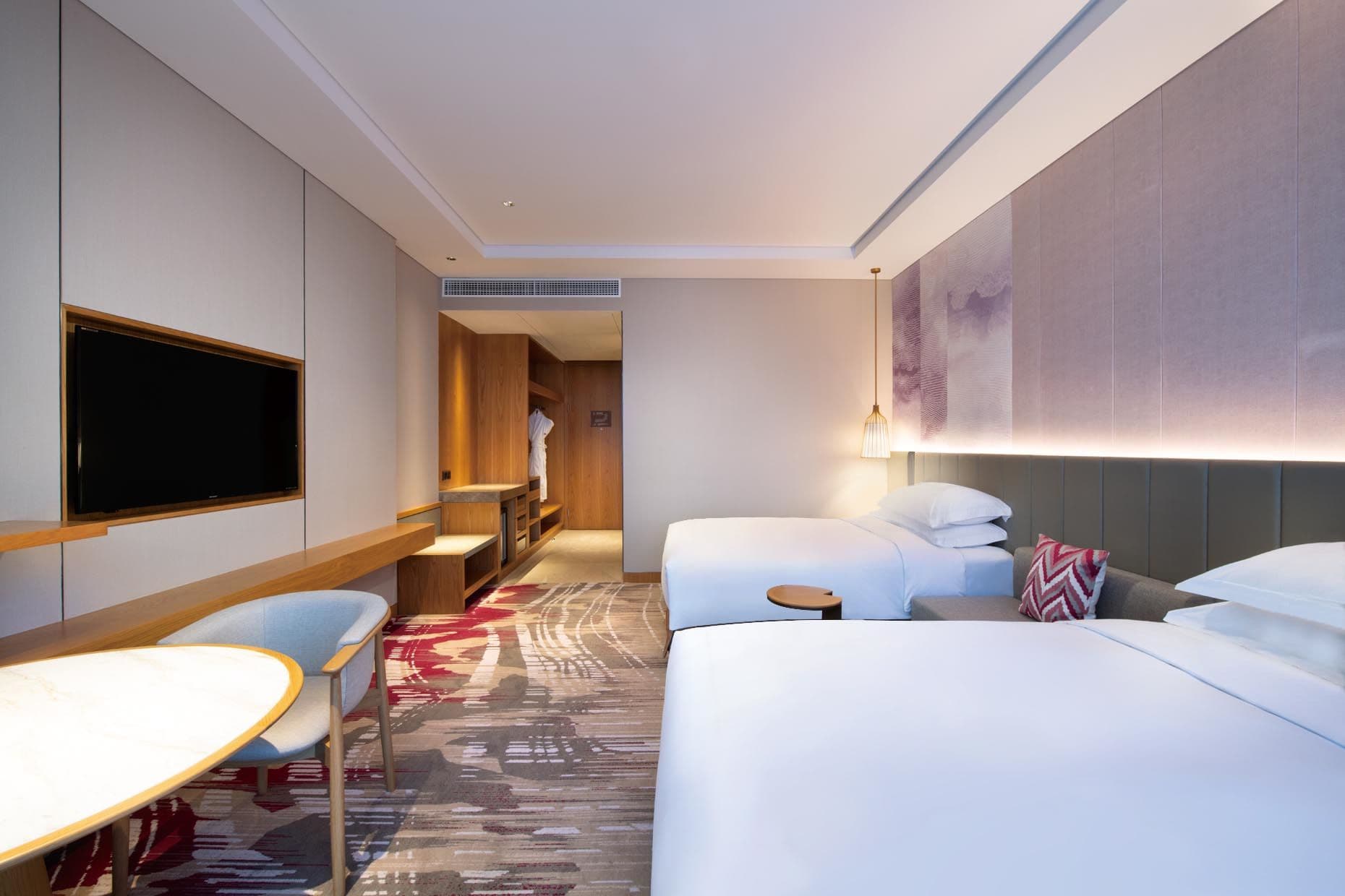 Crowne Plaza Huzhou - Image 2