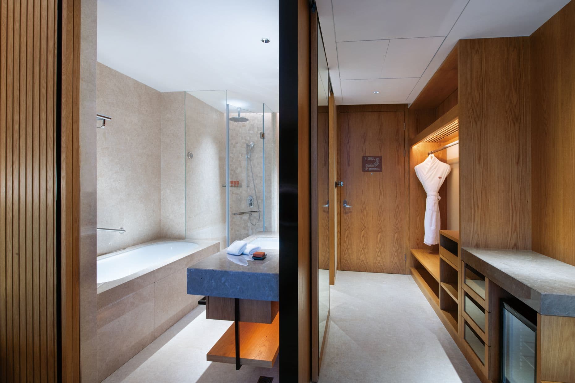 Crowne Plaza Huzhou - Image 5