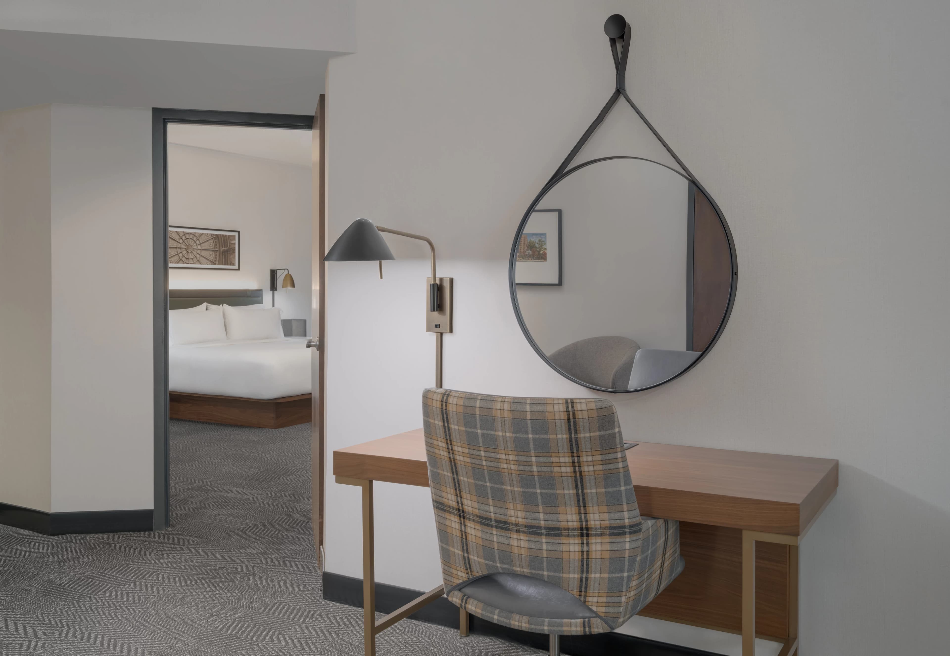 Crowne Plaza Indianapolis-Dwtn-Union Stn — 60