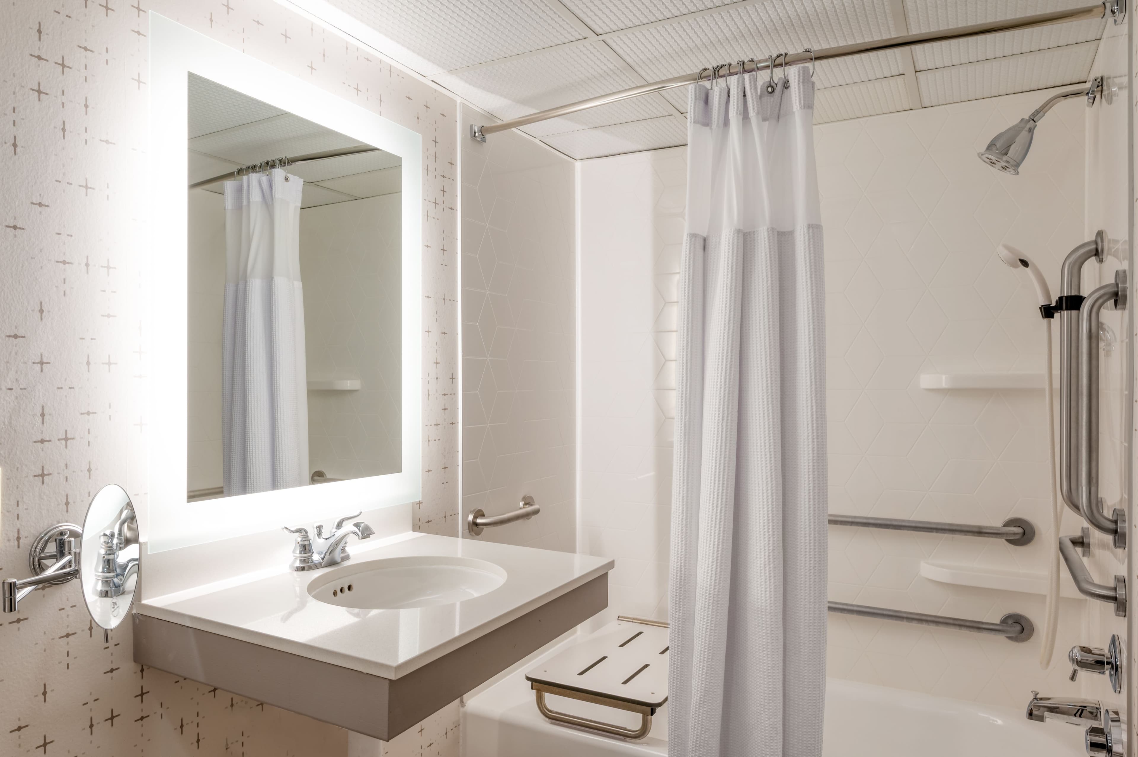 Crowne Plaza Indianapolis-Airport — 18