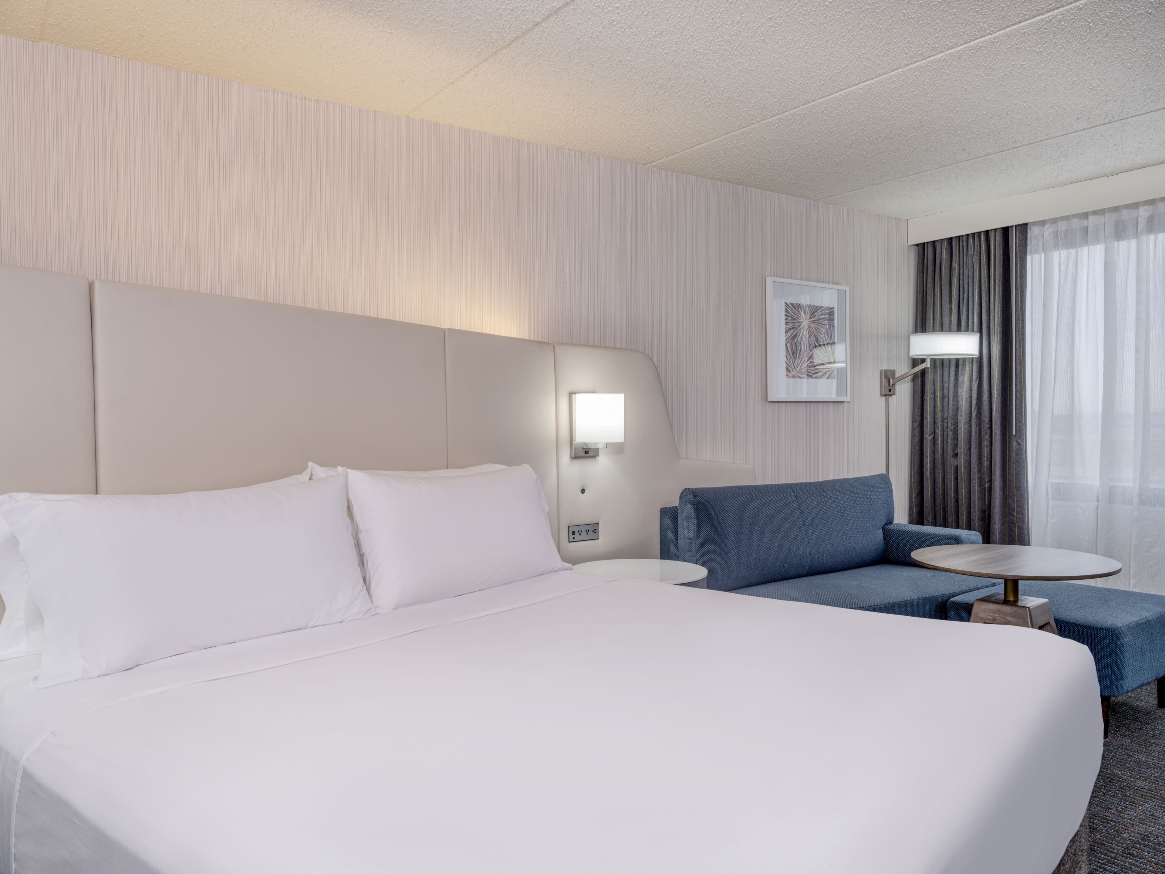 Crowne Plaza Indianapolis-Airport — 6