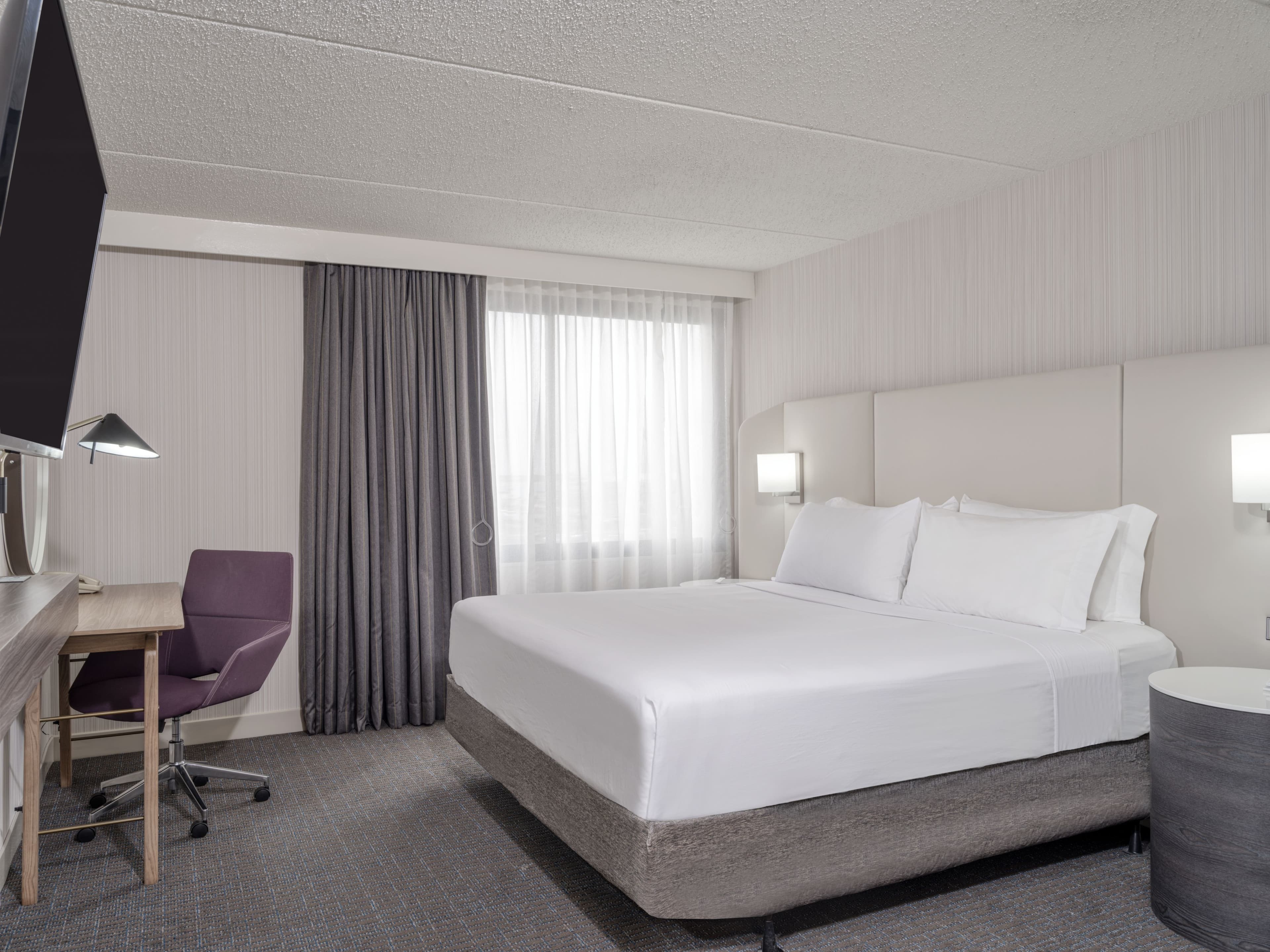 Crowne Plaza Indianapolis-Airport — 13