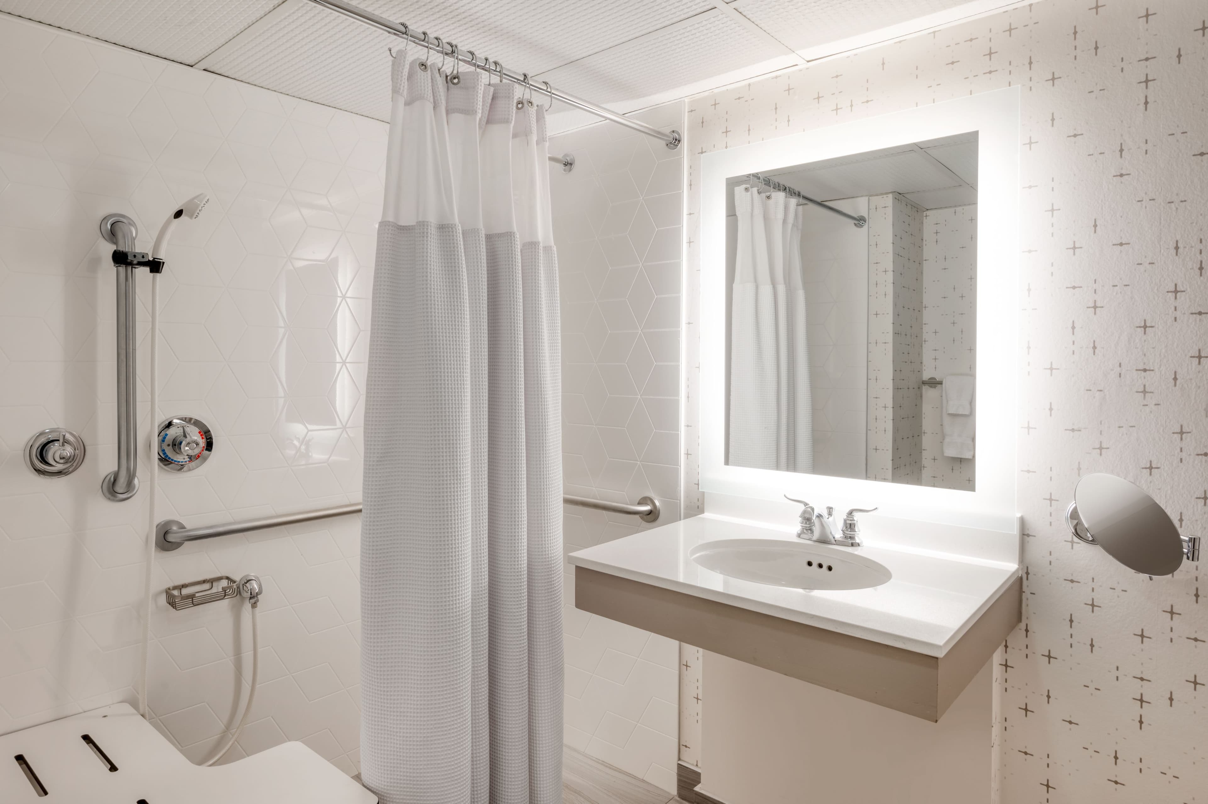 Crowne Plaza Indianapolis-Airport — 15