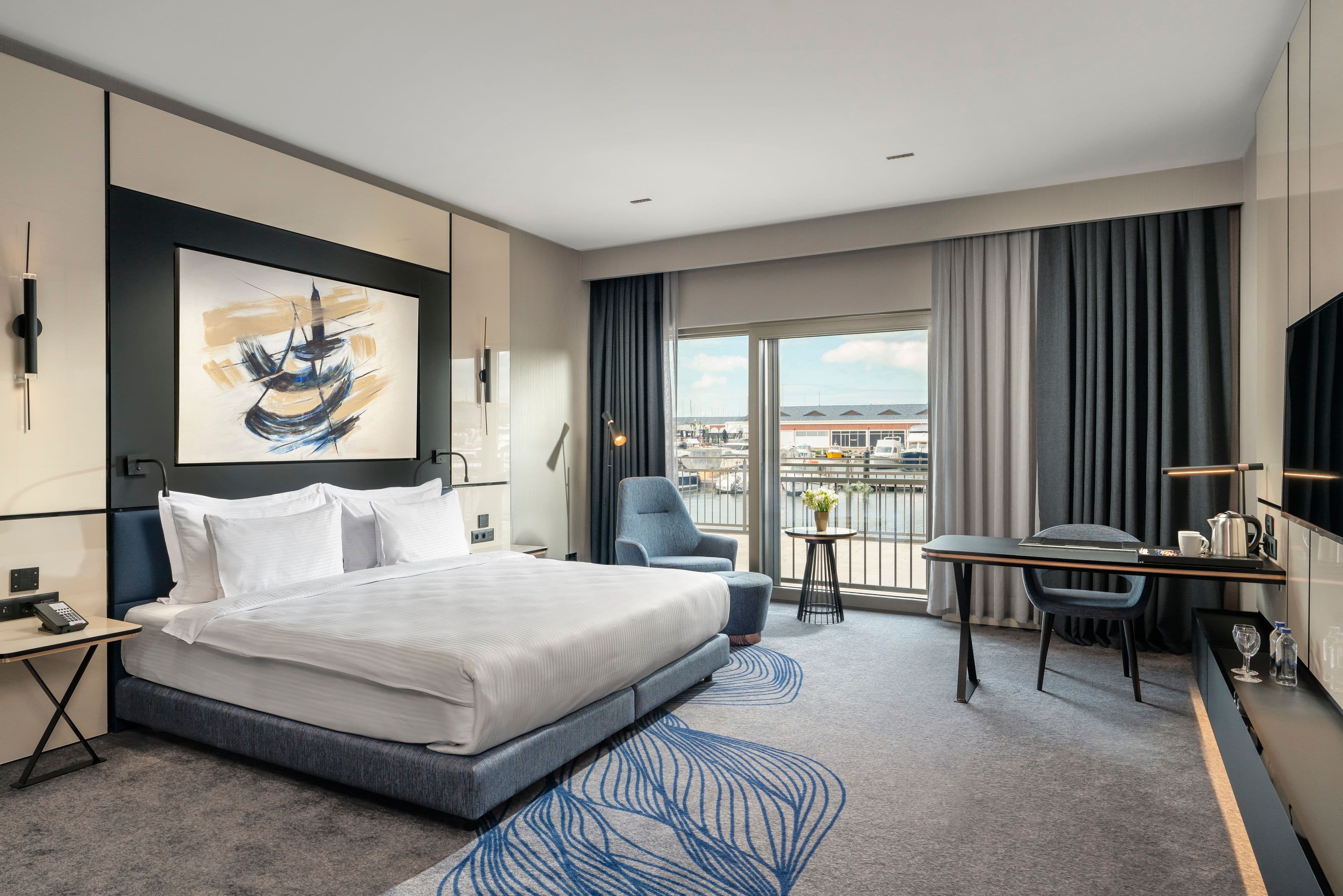 Crowne Plaza Istanbul Tuzla Viaport Marina - Image 5