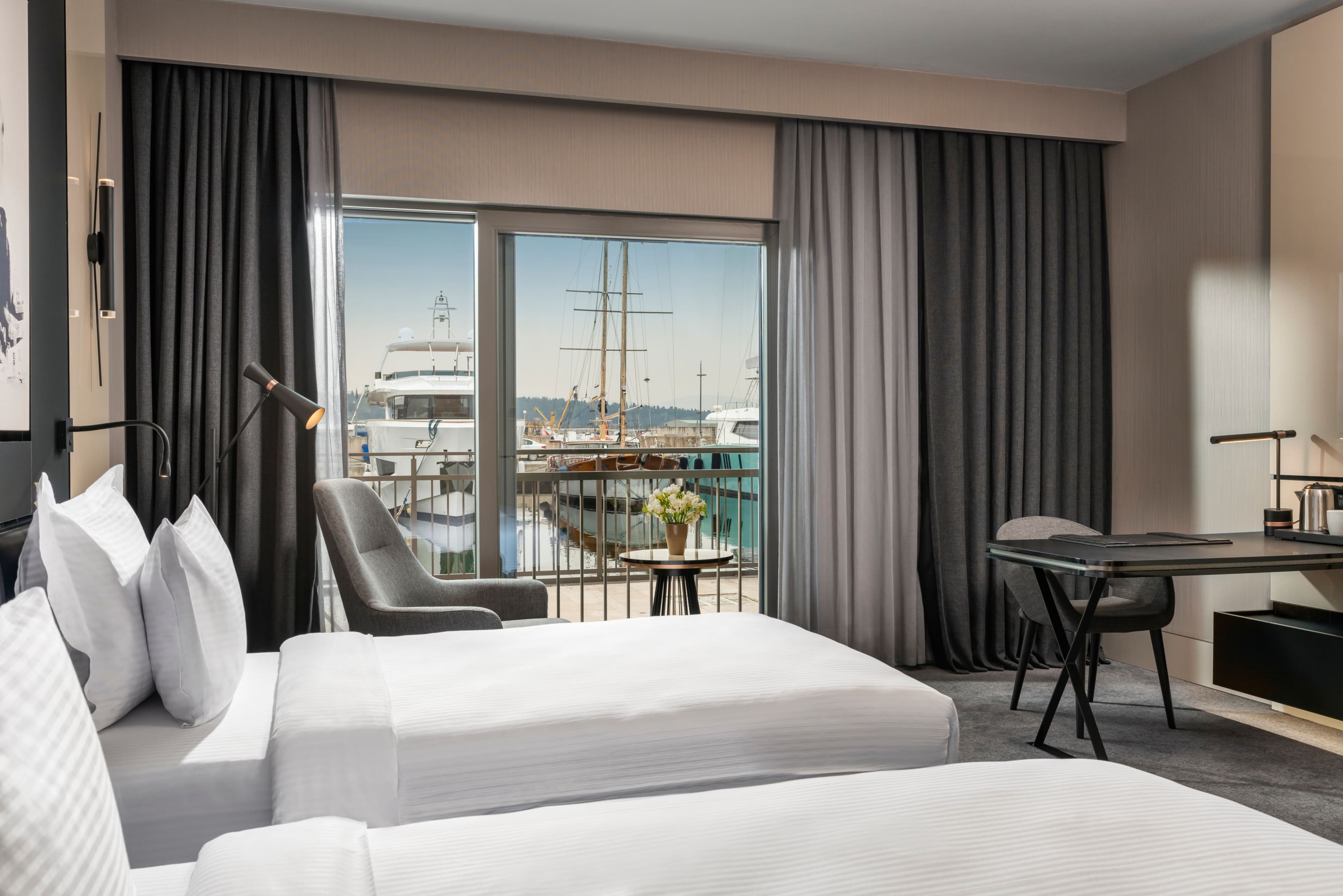 Crowne Plaza Istanbul Tuzla Viaport Marina — 32