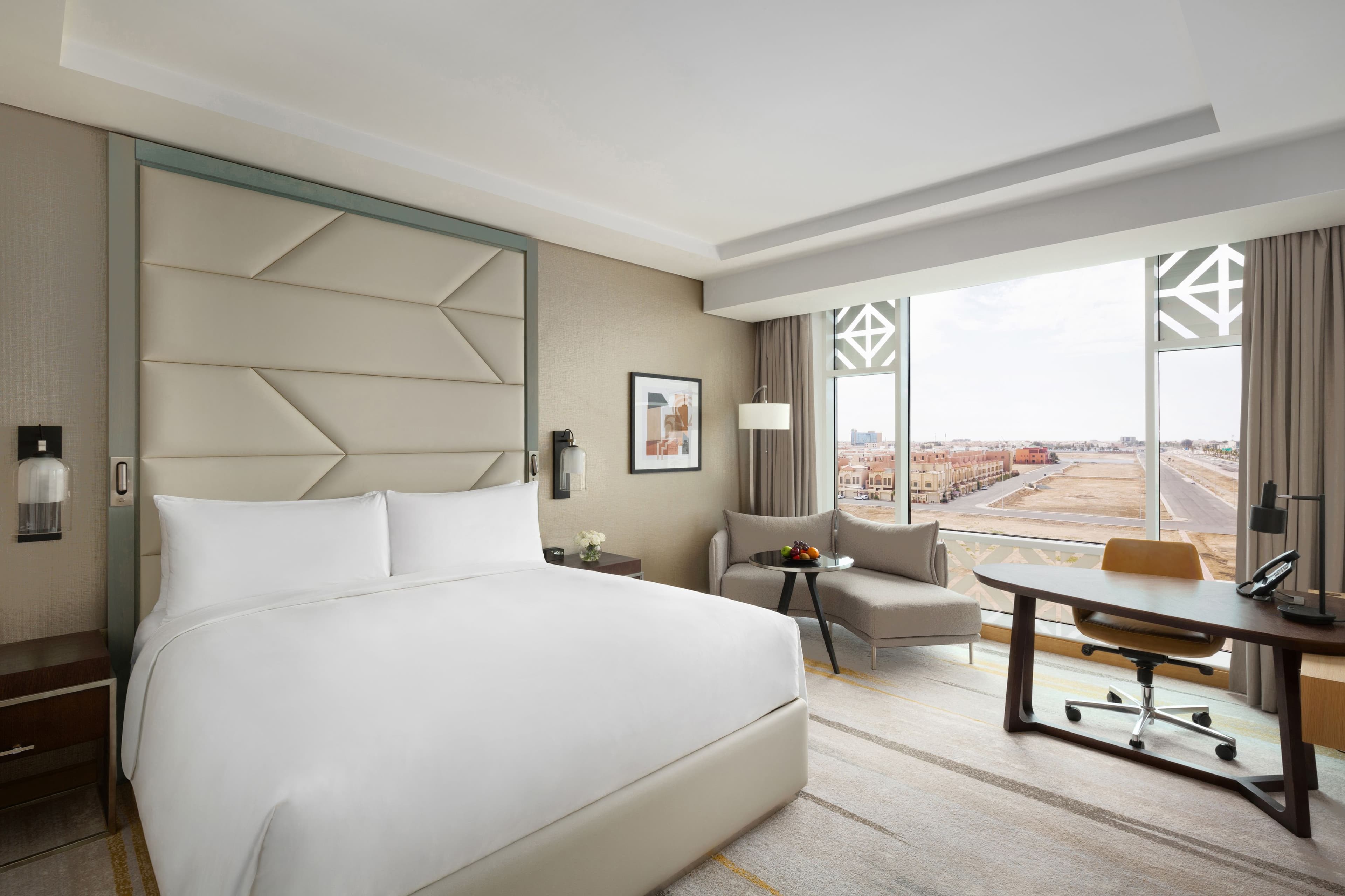 Crowne Plaza Jeddah Al Salam - Image 2