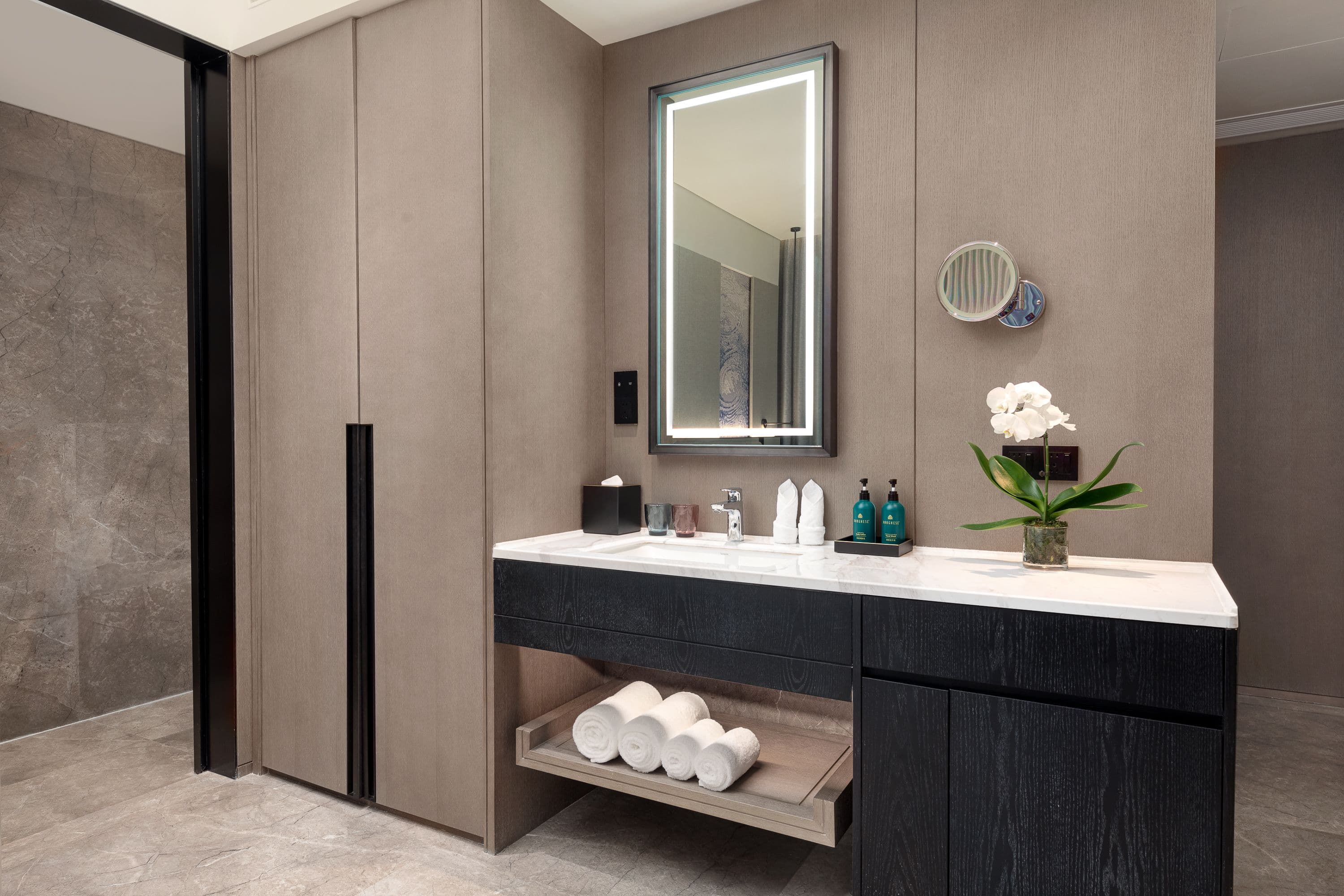 Crowne Plaza Jingmen — 4