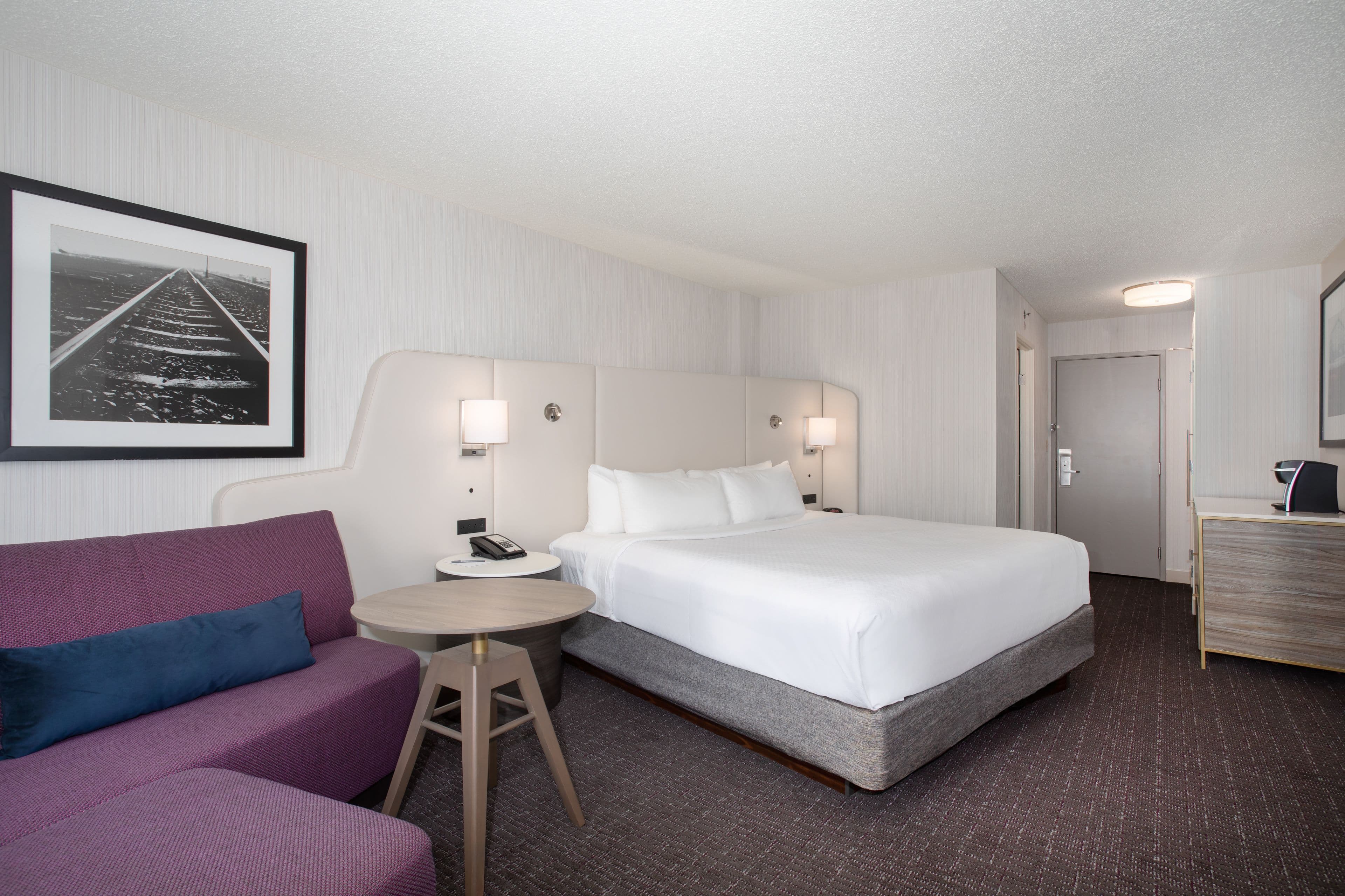 Crowne Plaza Kansas City Downtown — 6