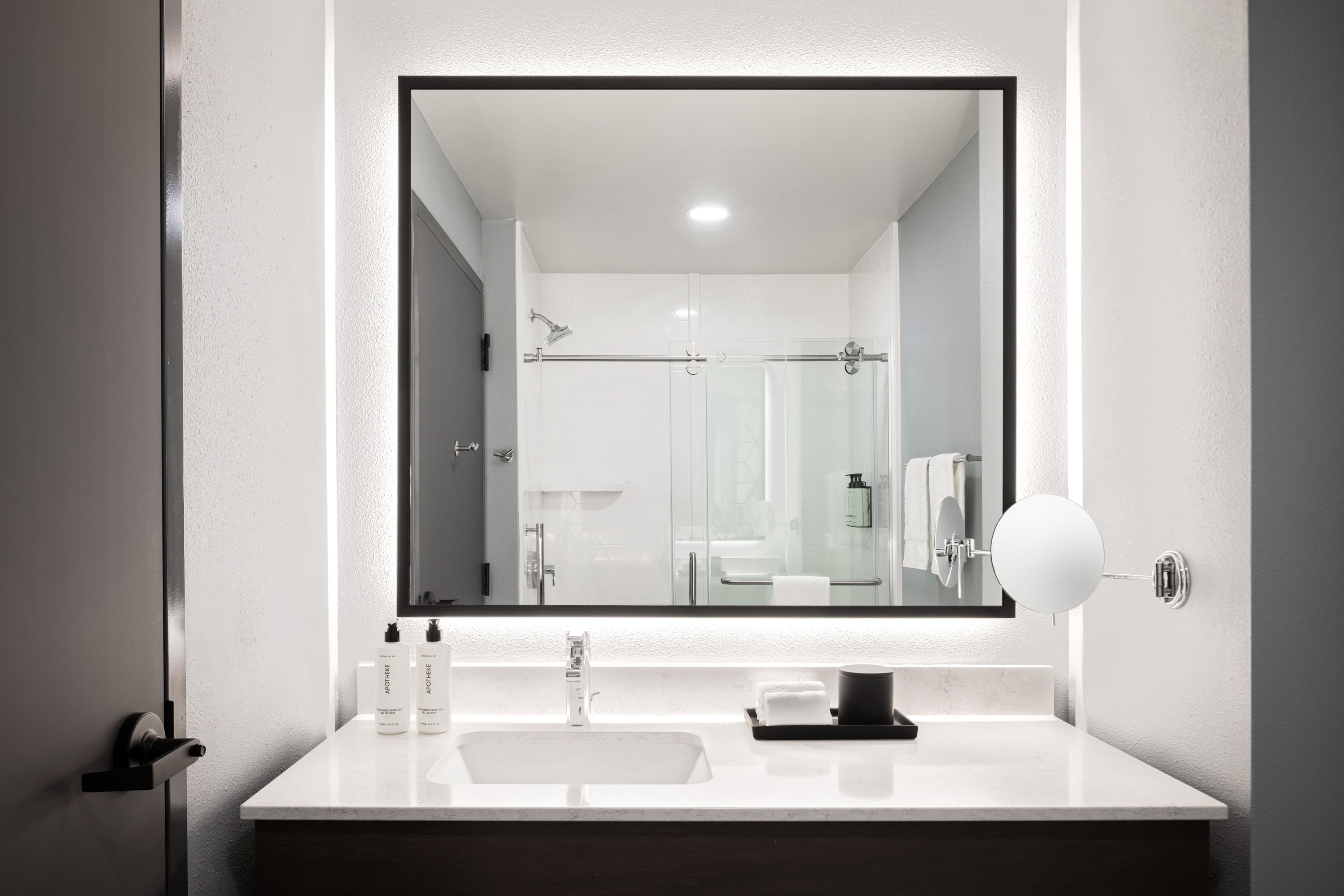 Crowne Plaza Kearney — 7