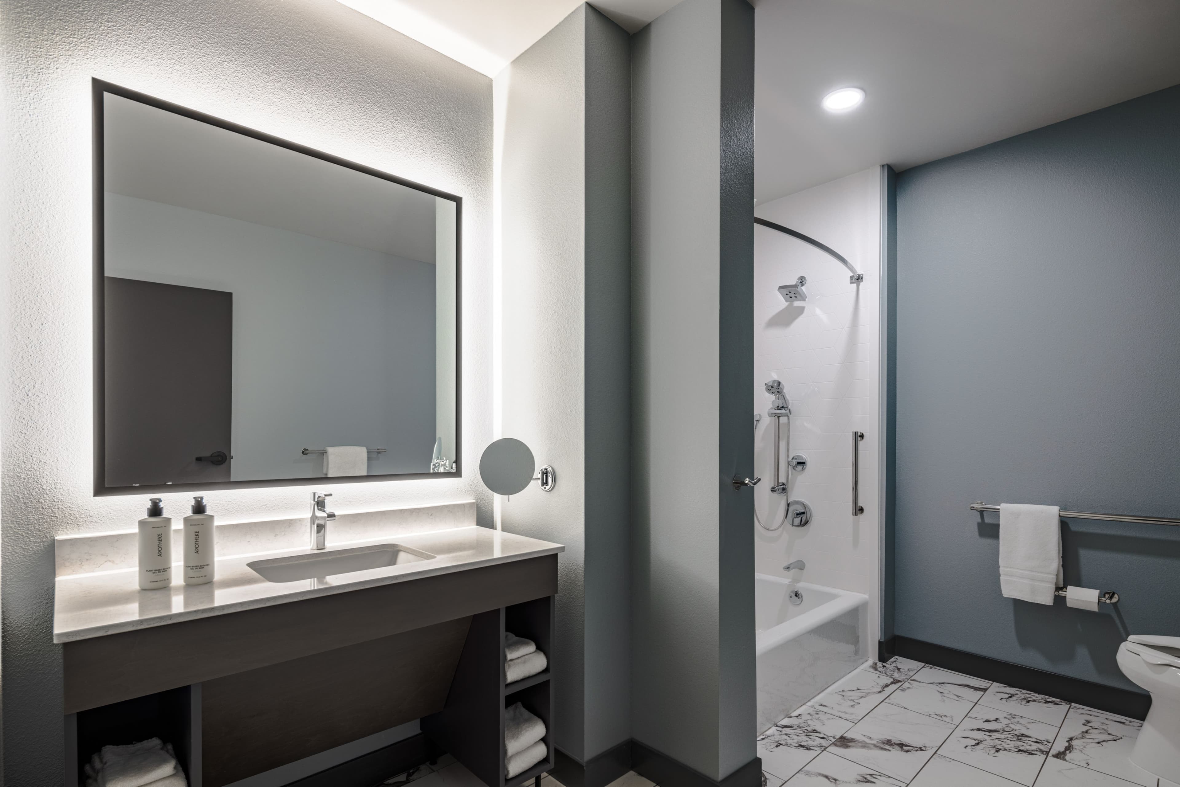 Crowne Plaza Kearney — 30