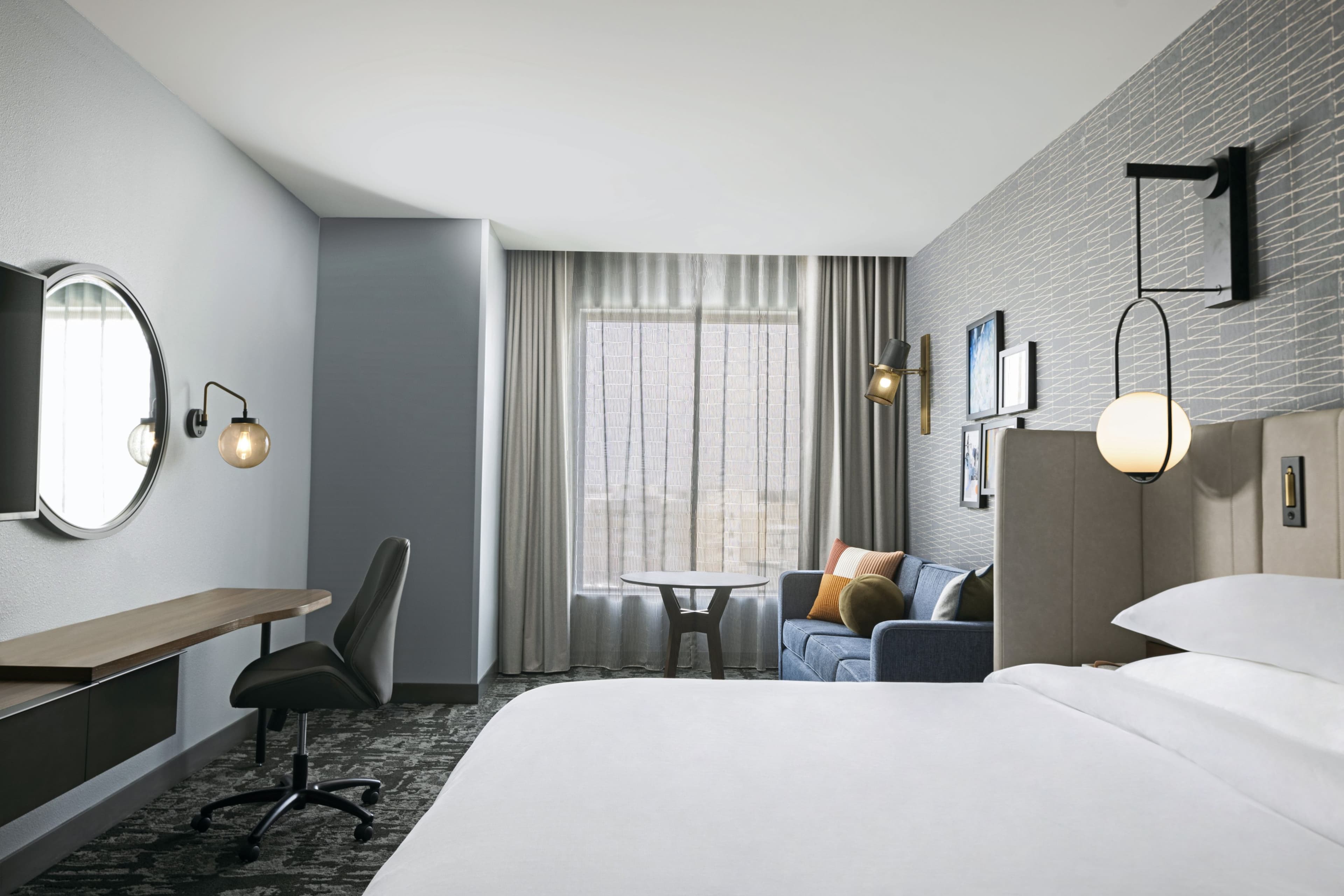 Crowne Plaza Kearney - Image 5