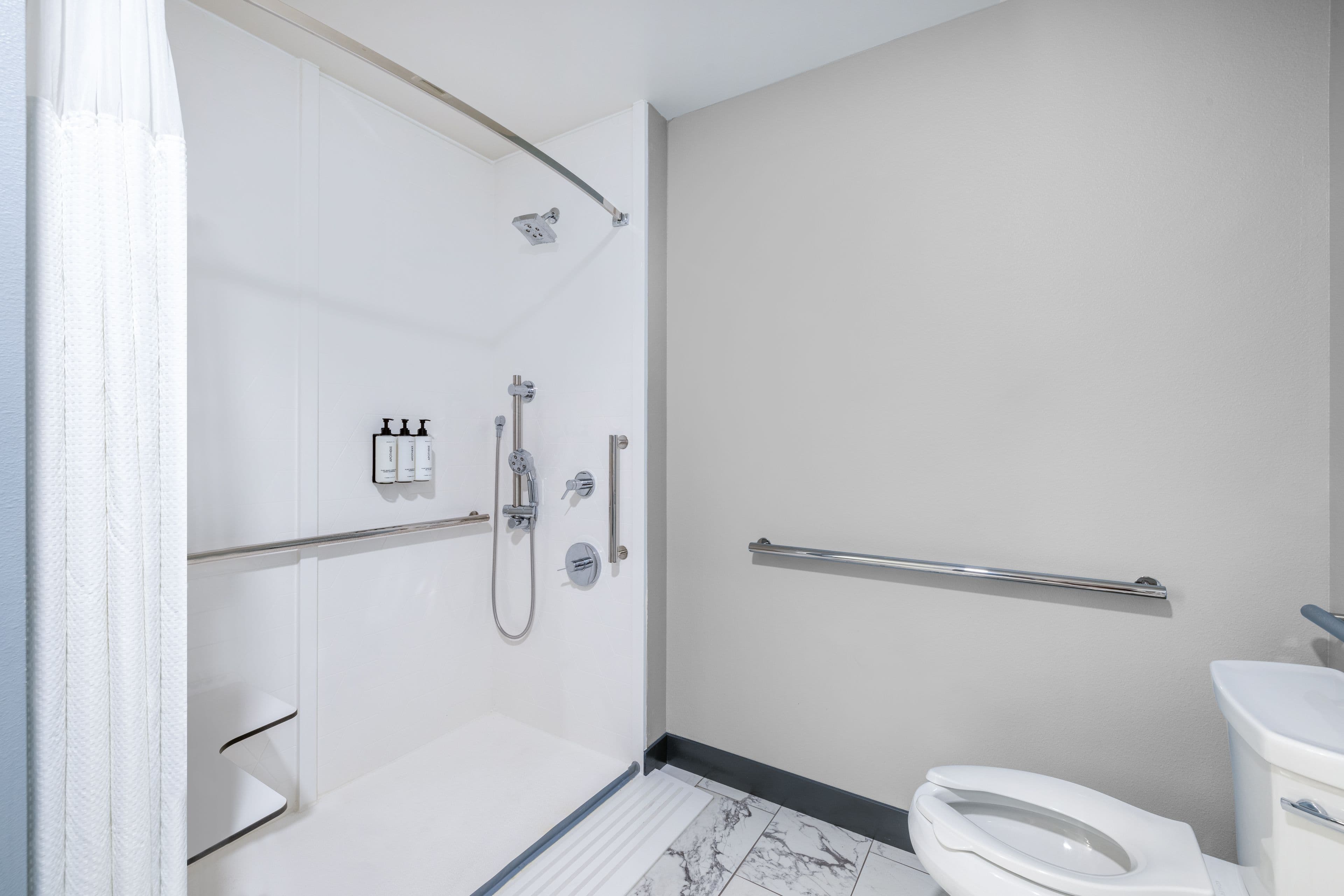 Crowne Plaza Kearney — 33