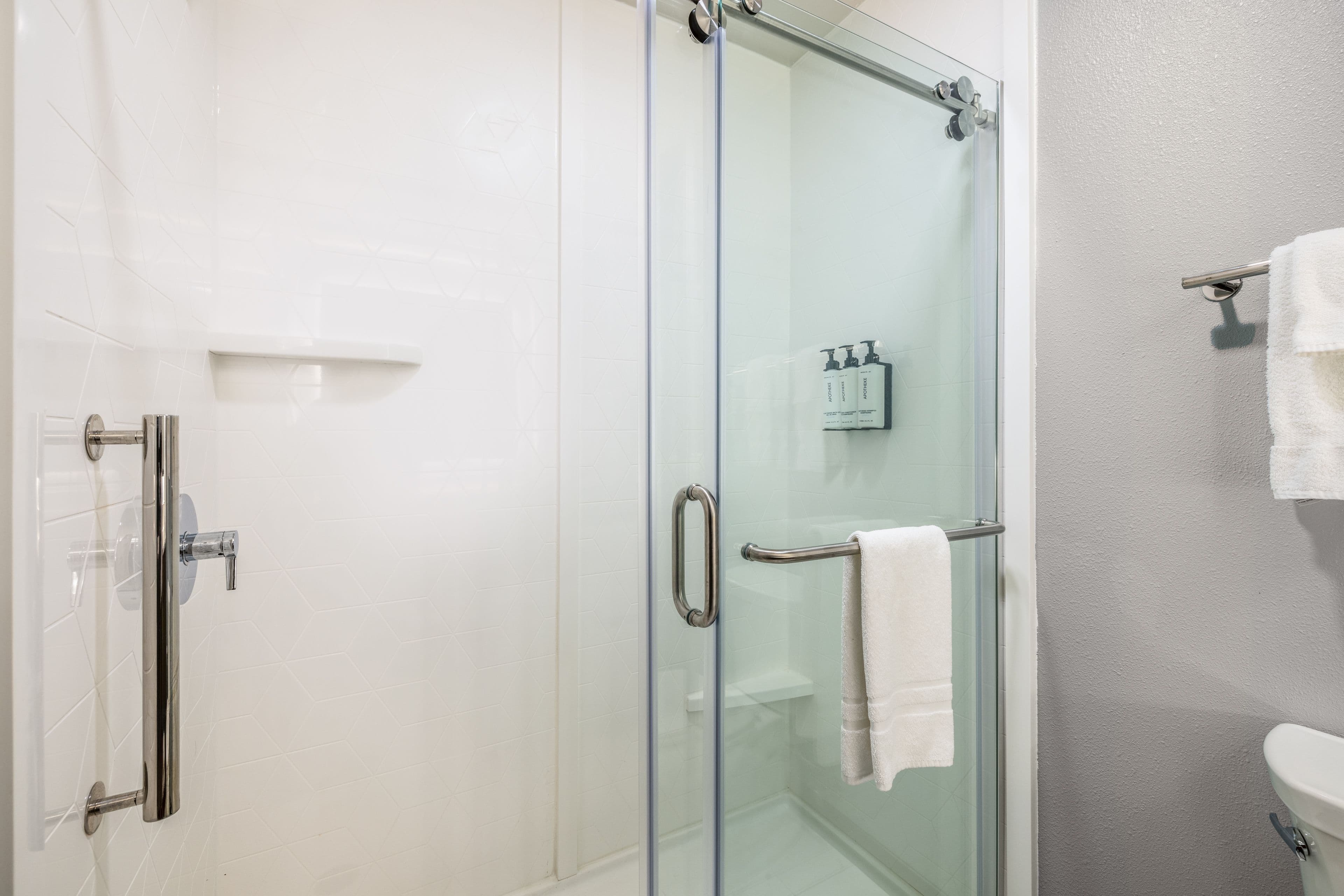 Crowne Plaza Kearney — 10