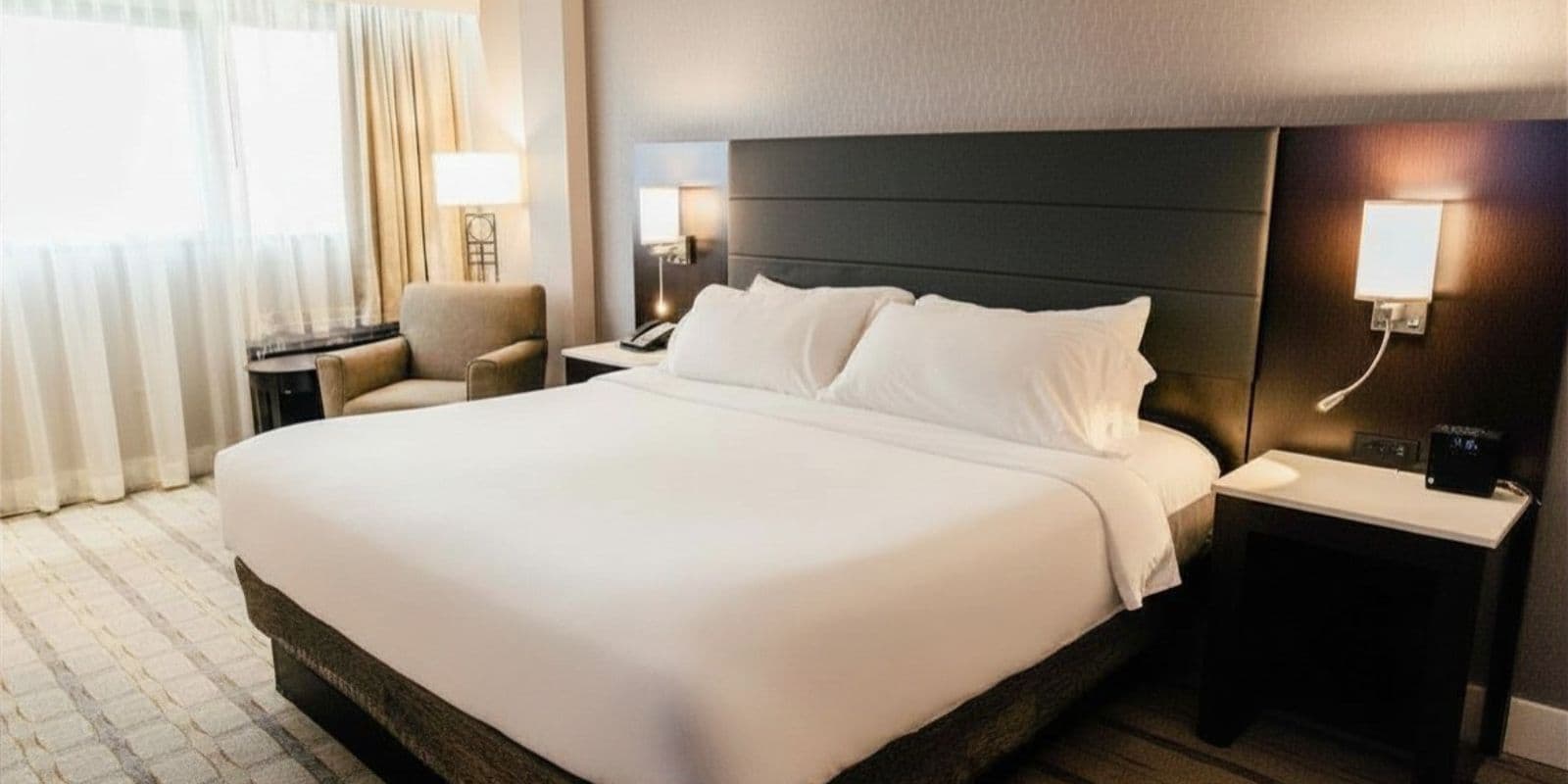 Crowne Plaza Knoxville Downtown University — 4