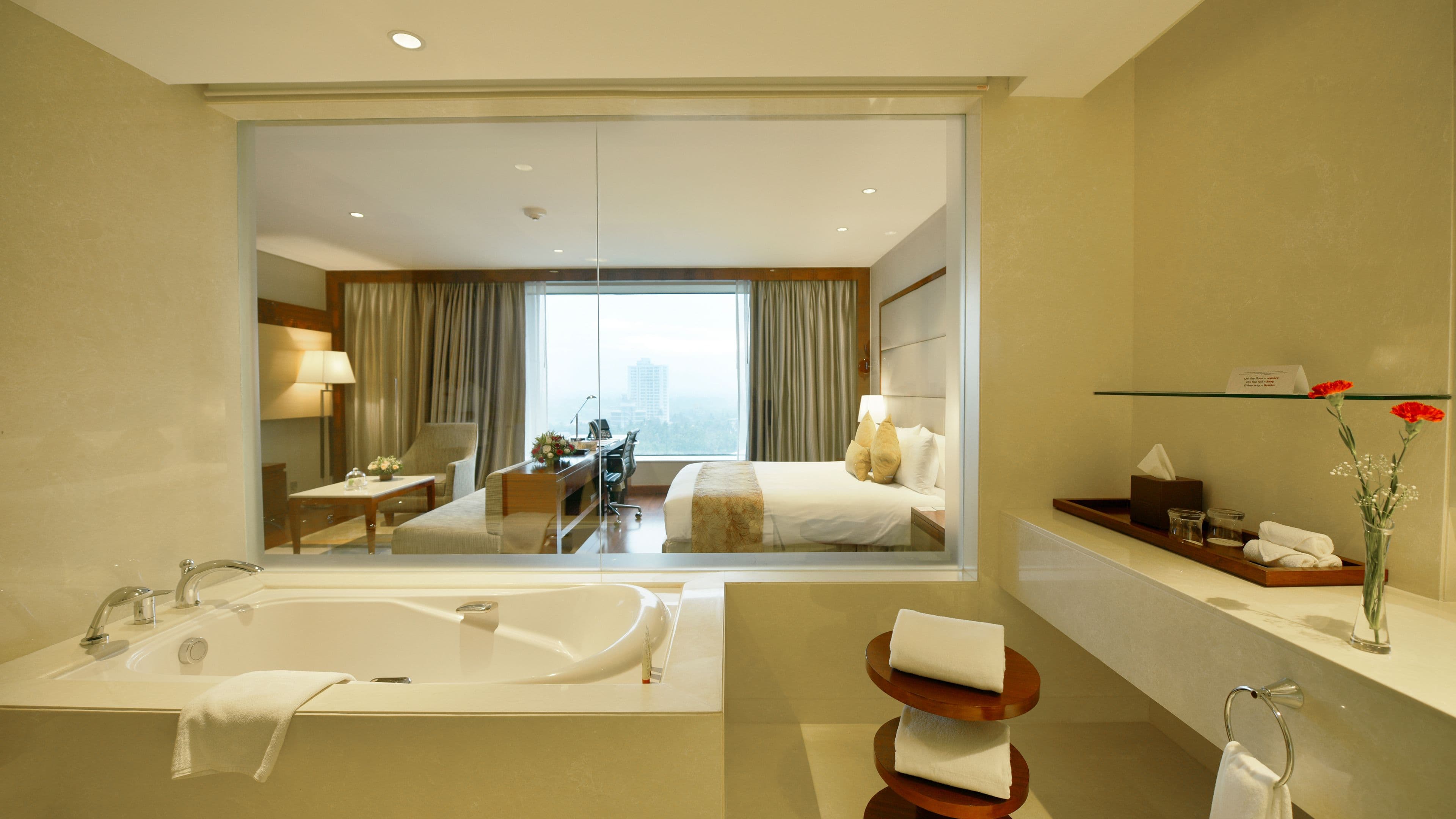Crowne Plaza Kochi — 6