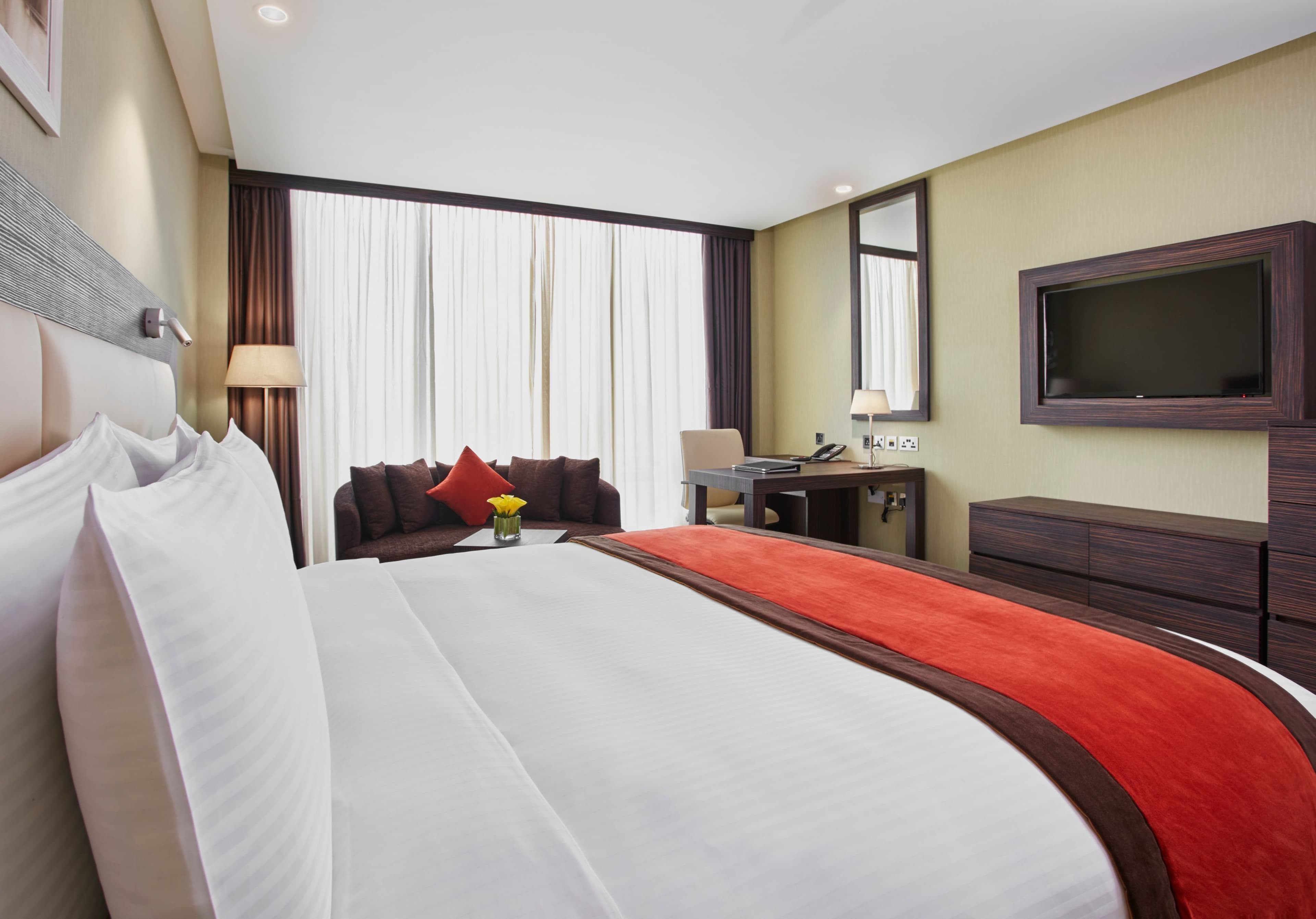 Crowne Plaza Kuwait Al Thuraya City - Image 2
