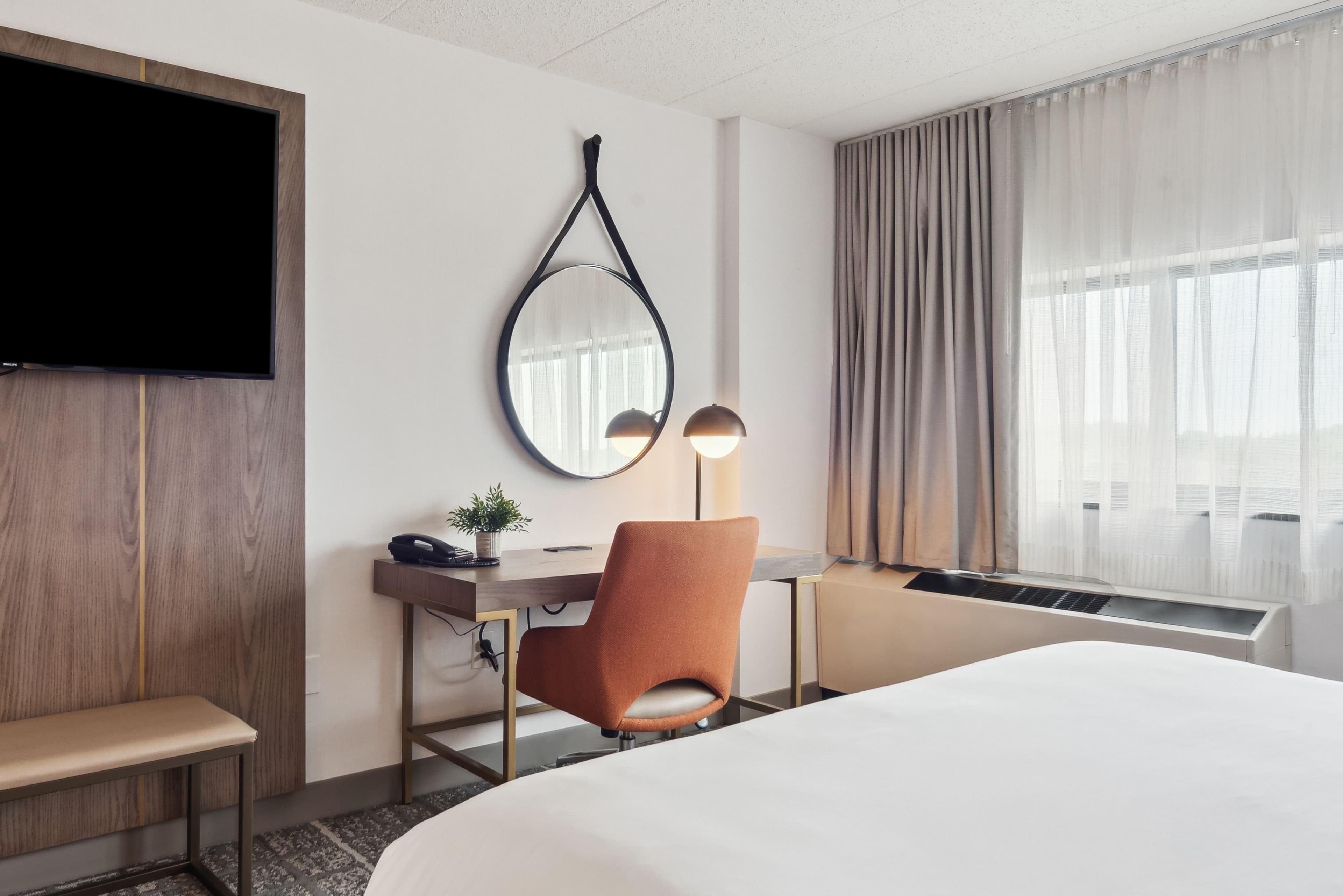 Crowne Plaza Lansing — 12