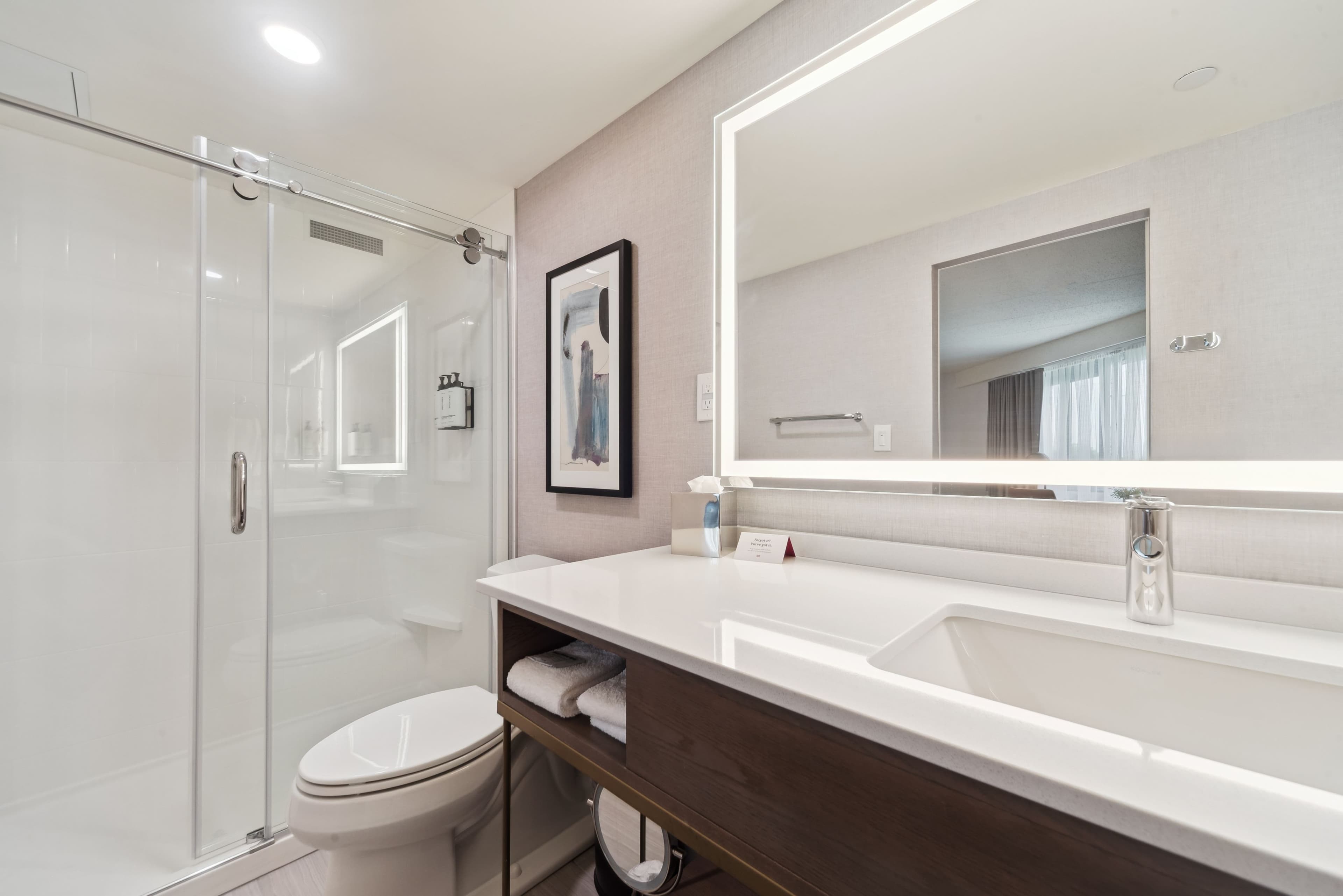 Crowne Plaza Lansing — 6