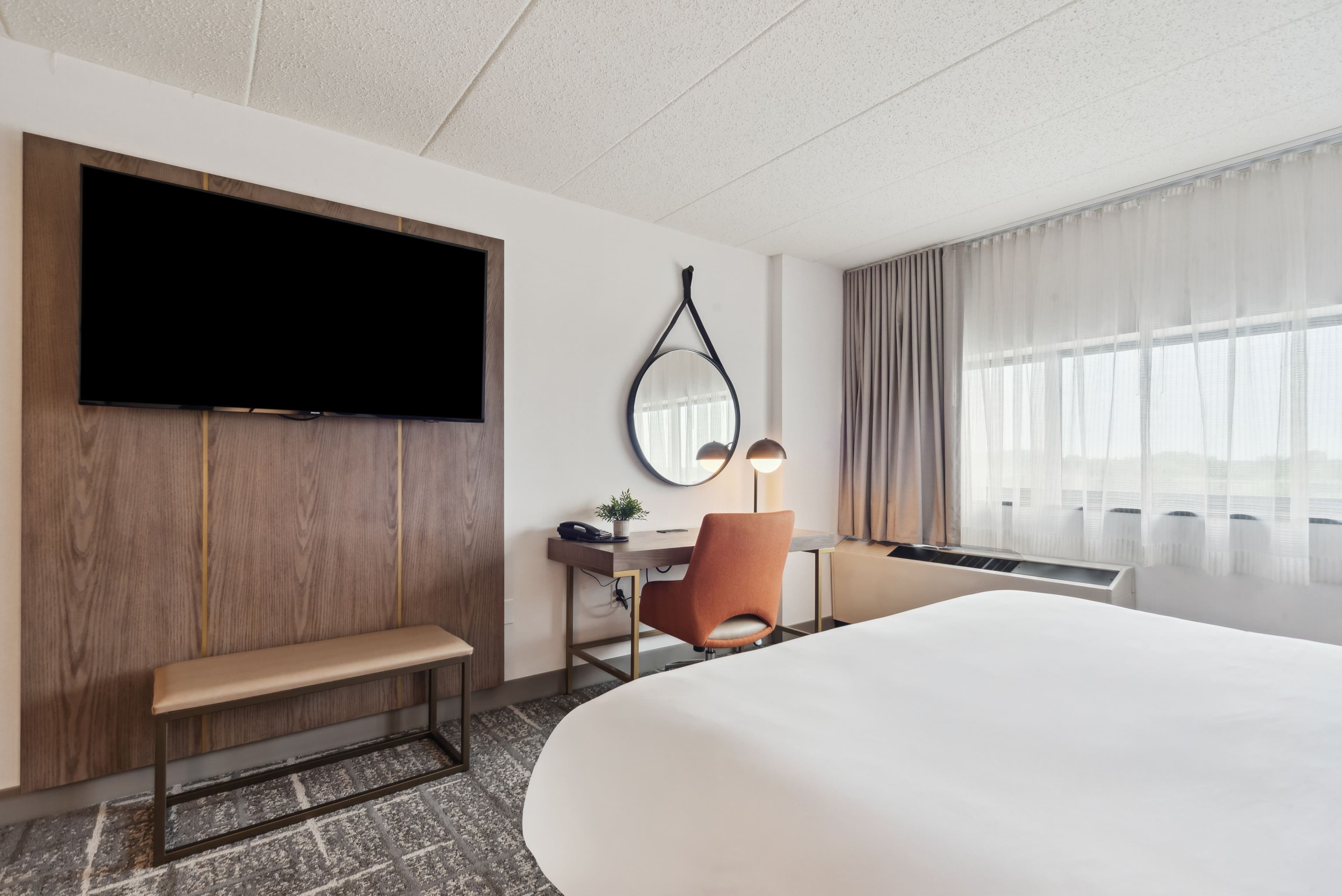Crowne Plaza Lansing — 10