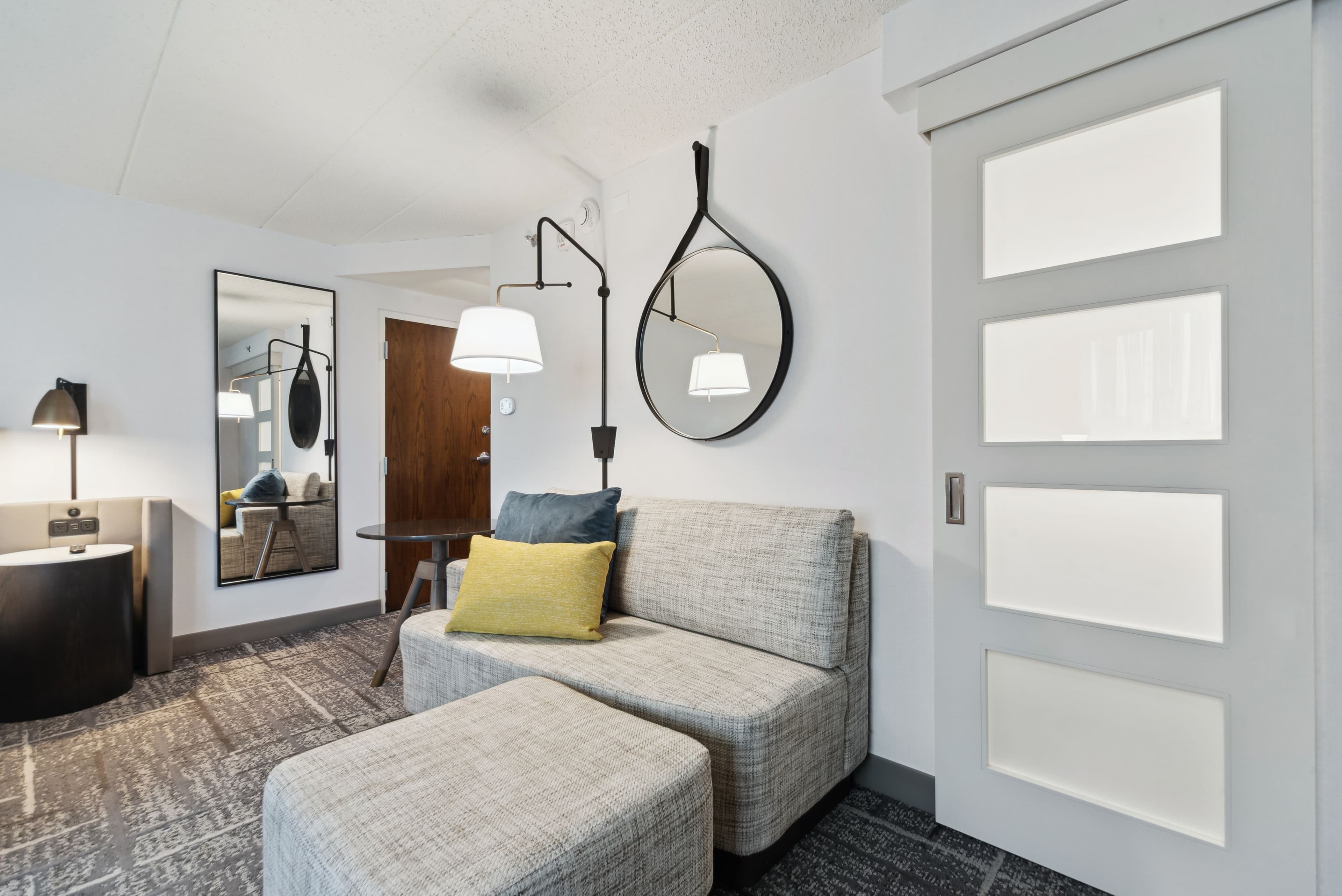 Crowne Plaza Lansing - Image 5