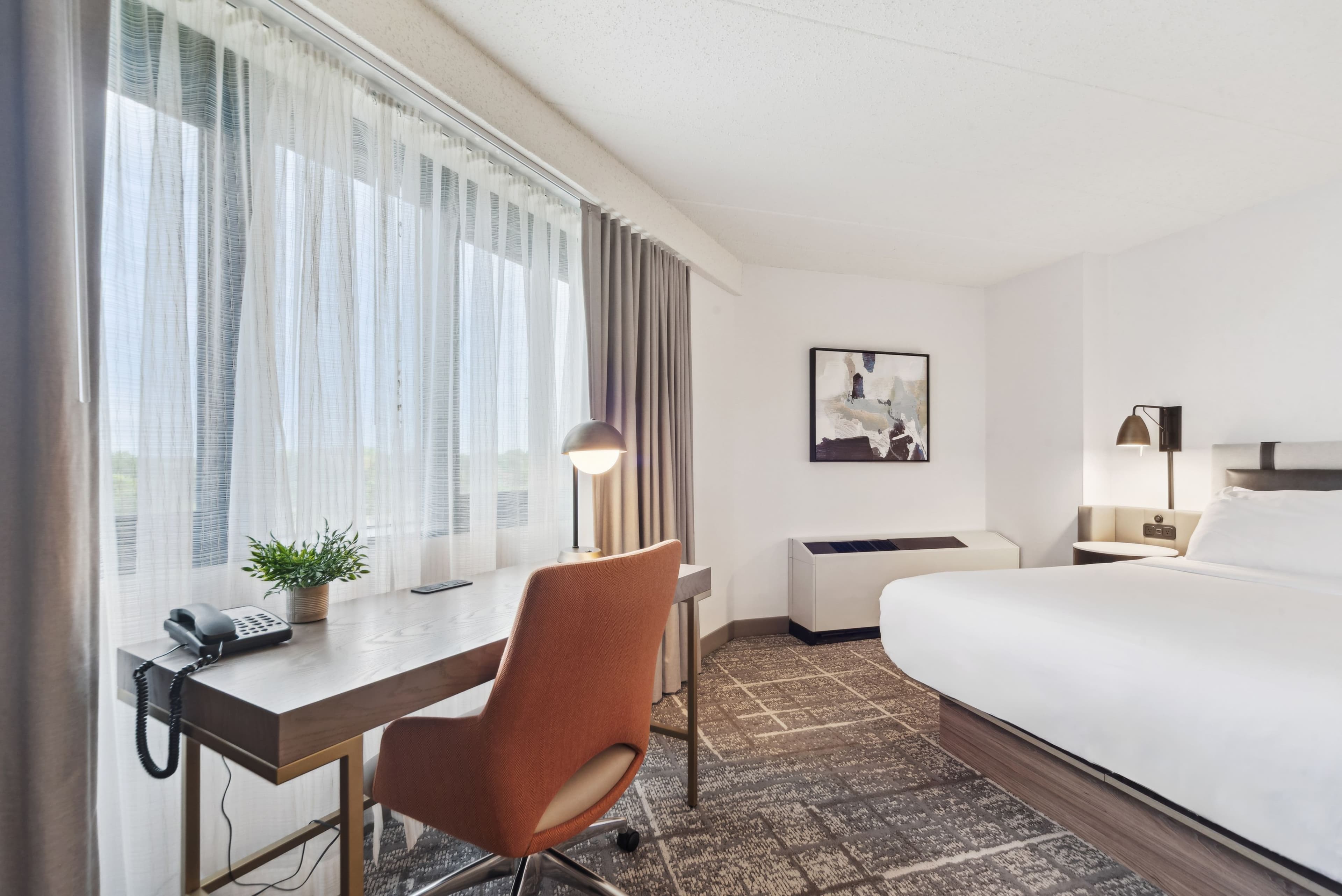 Crowne Plaza Lansing — 9