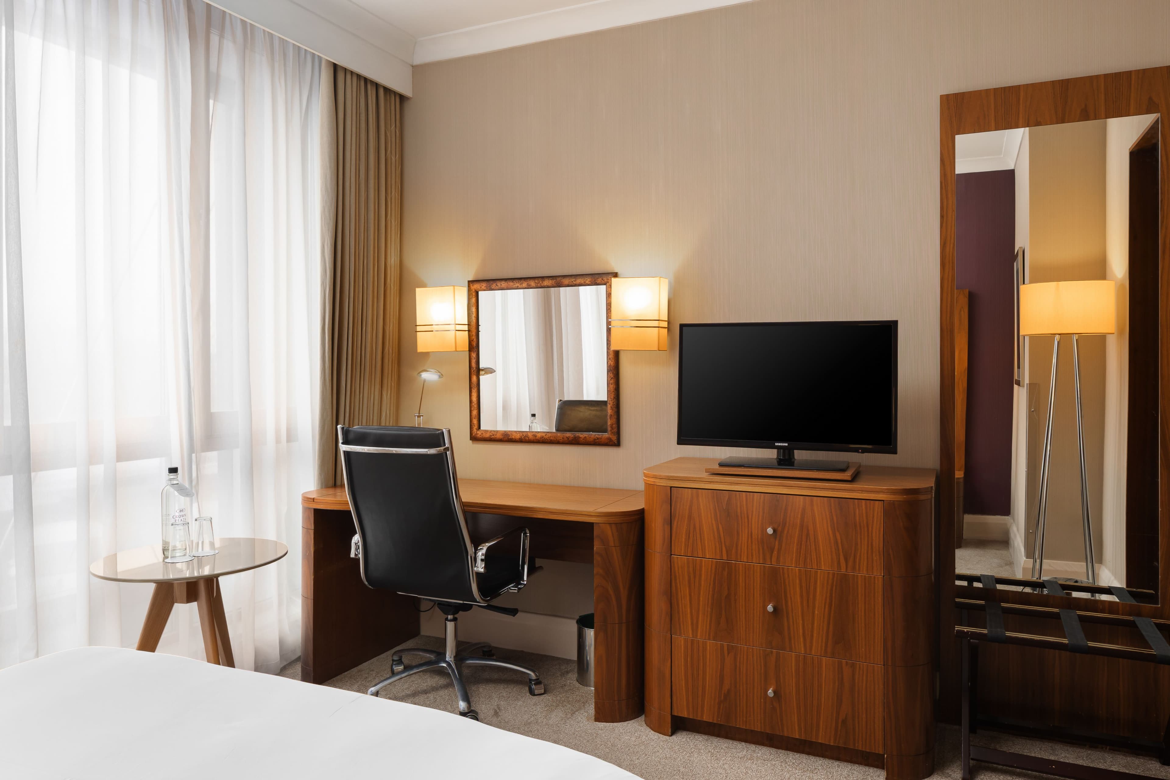 Crowne Plaza London - Ealing — 7