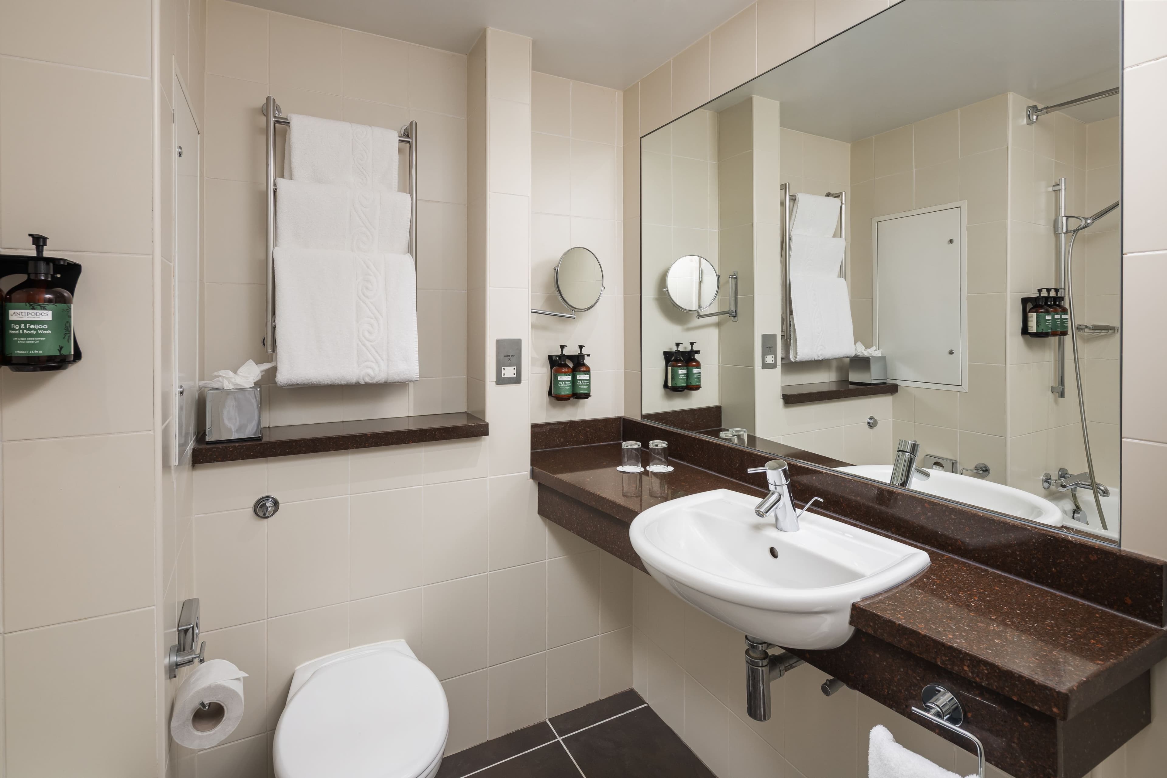Crowne Plaza London - Ealing — 26