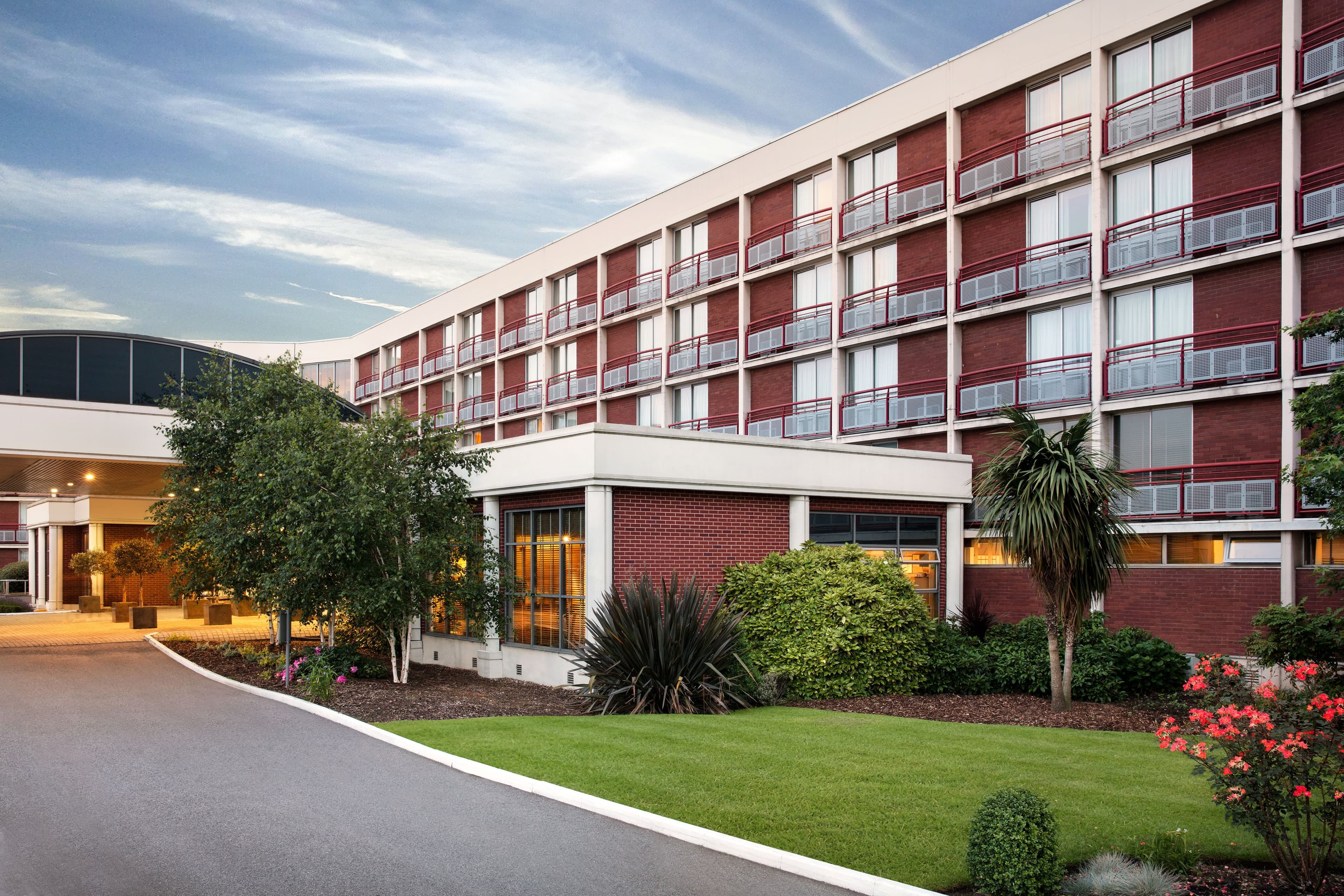Crowne Plaza London - Heathrow - Image 1