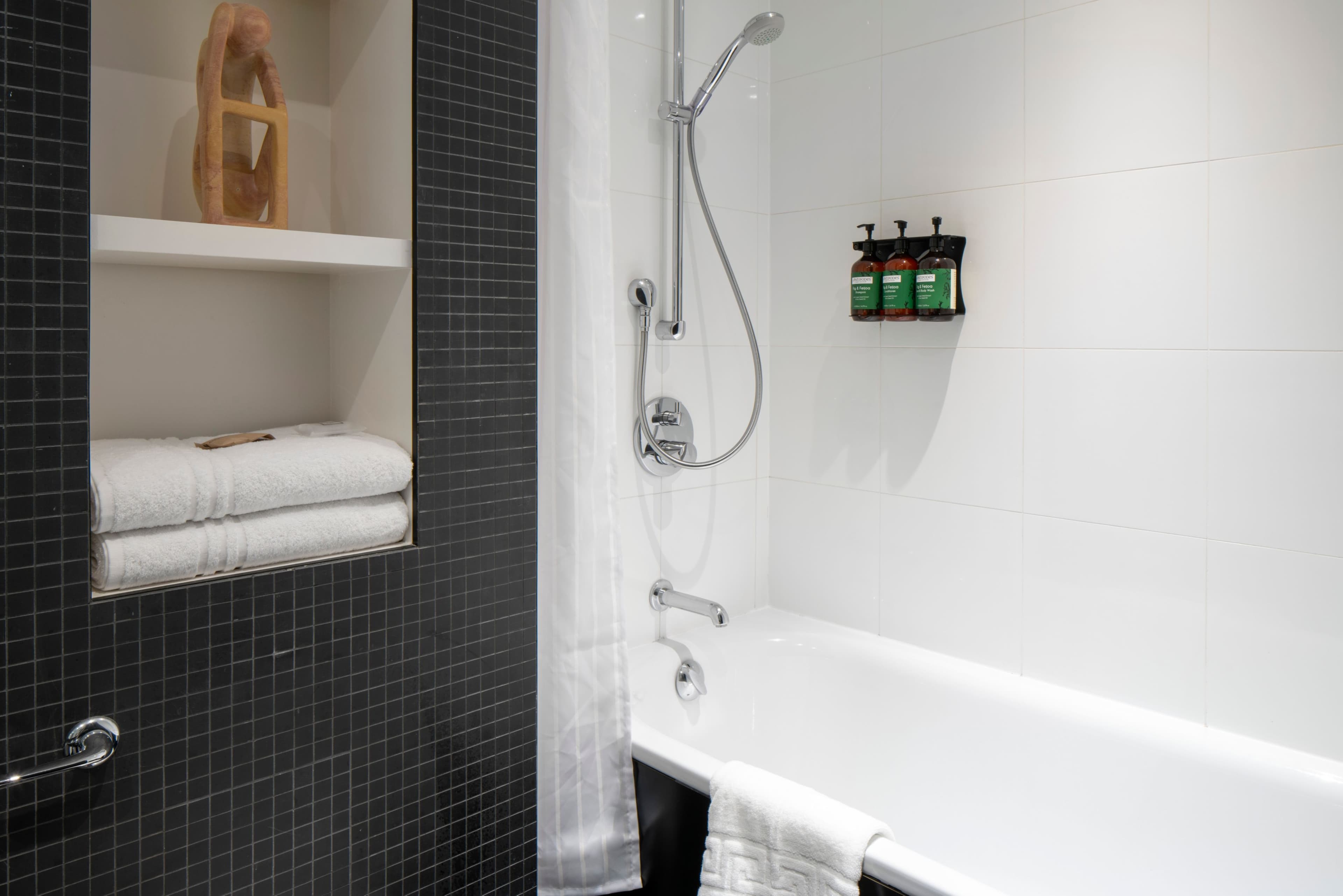 Standard Room - Image 5