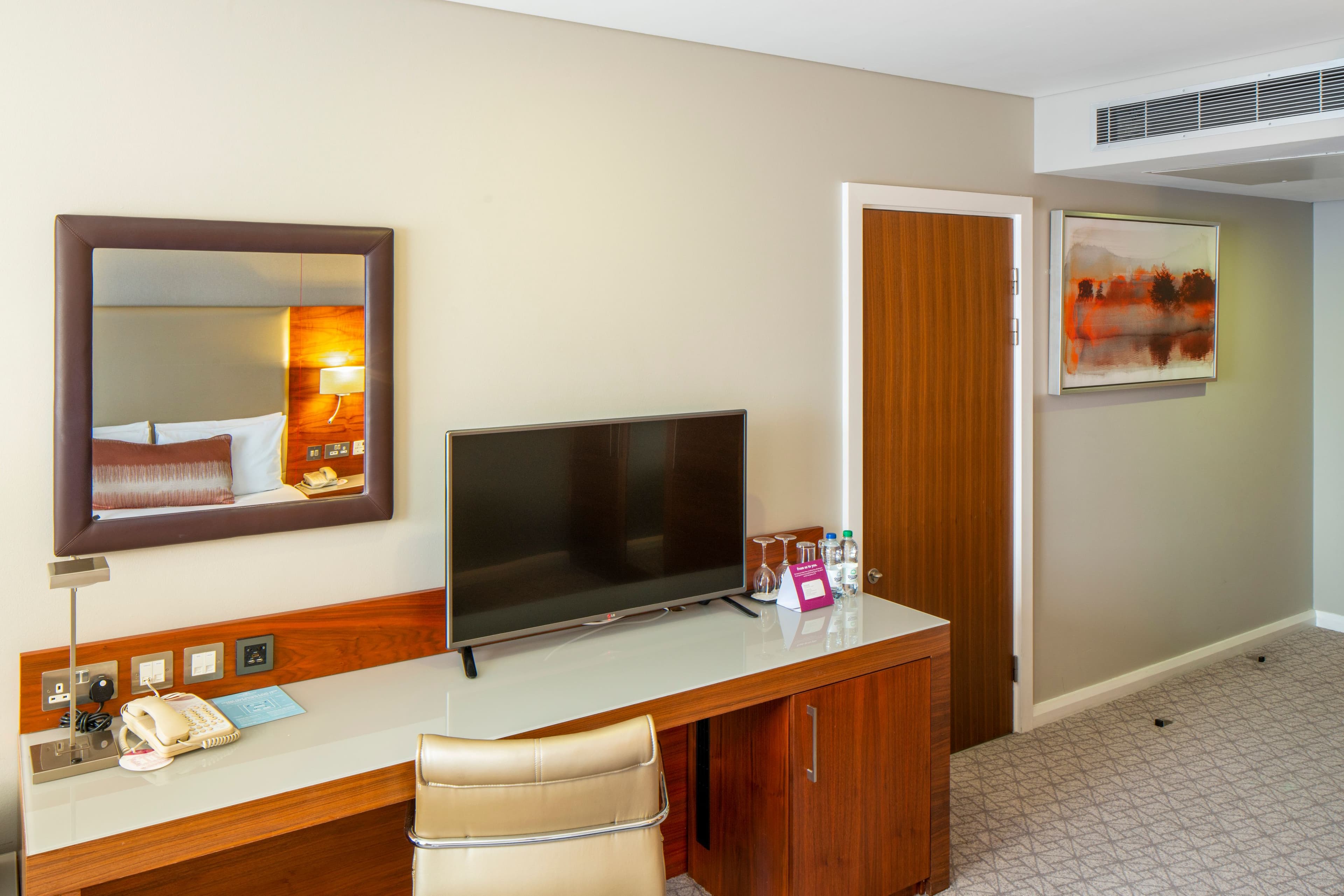 Crowne Plaza London Docklands - Image 4