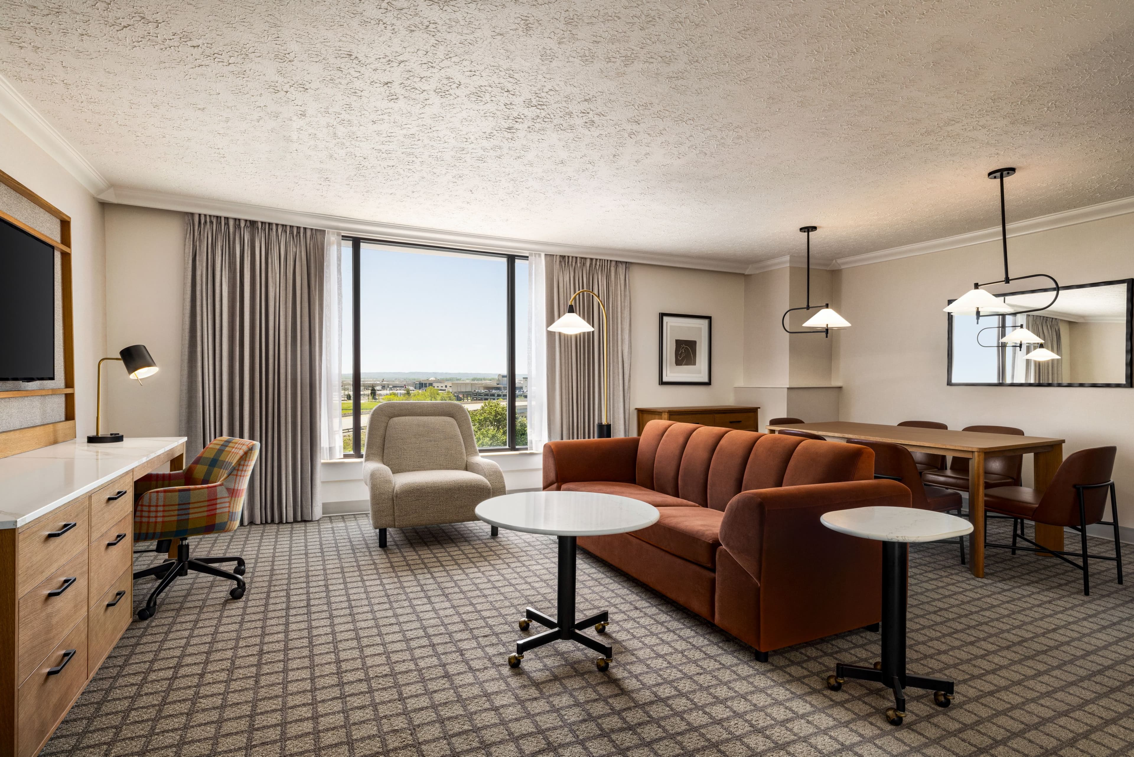 Crowne Plaza Louisville Airport Expo Ctr — 82
