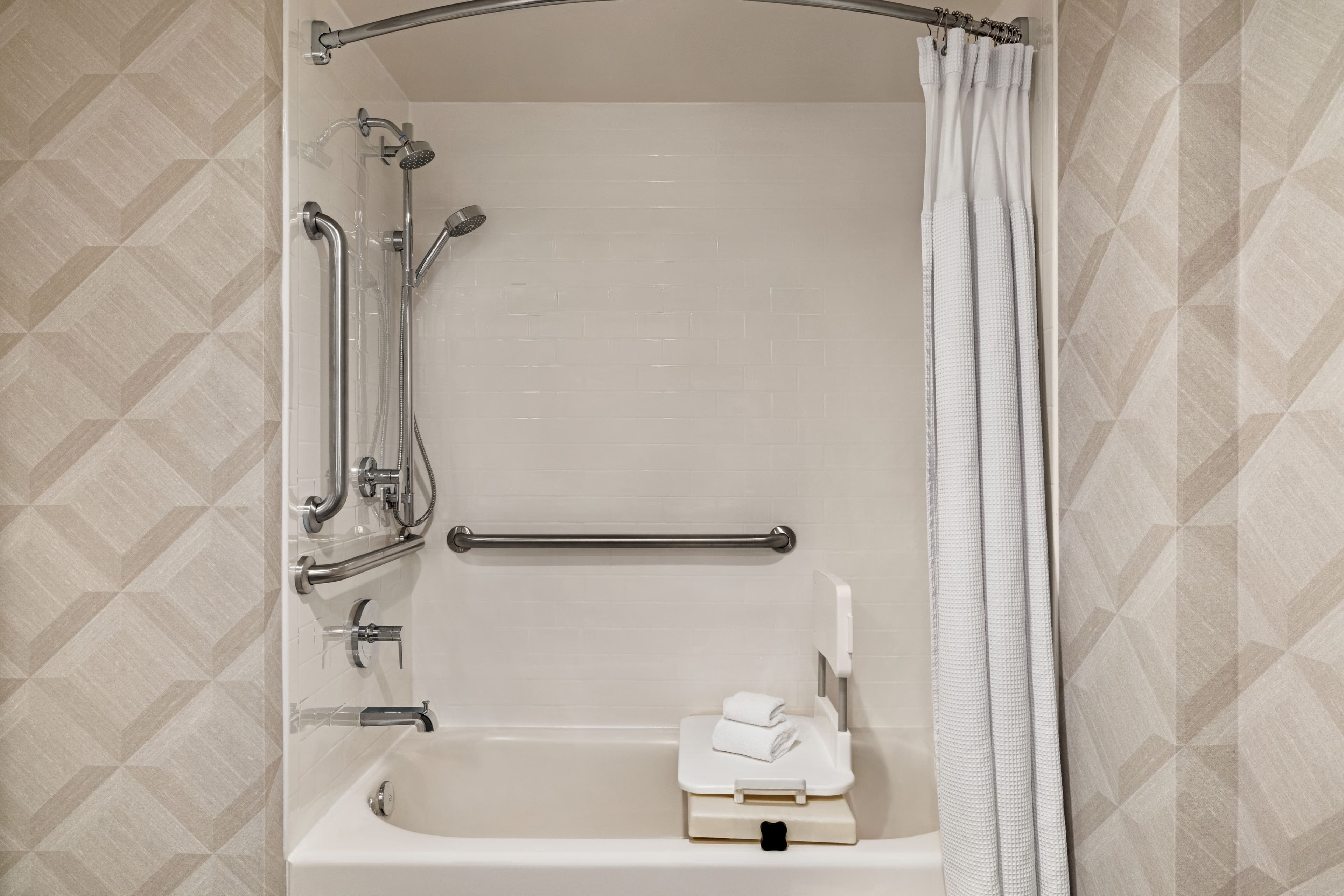 Crowne Plaza Louisville Airport Expo Ctr — 28