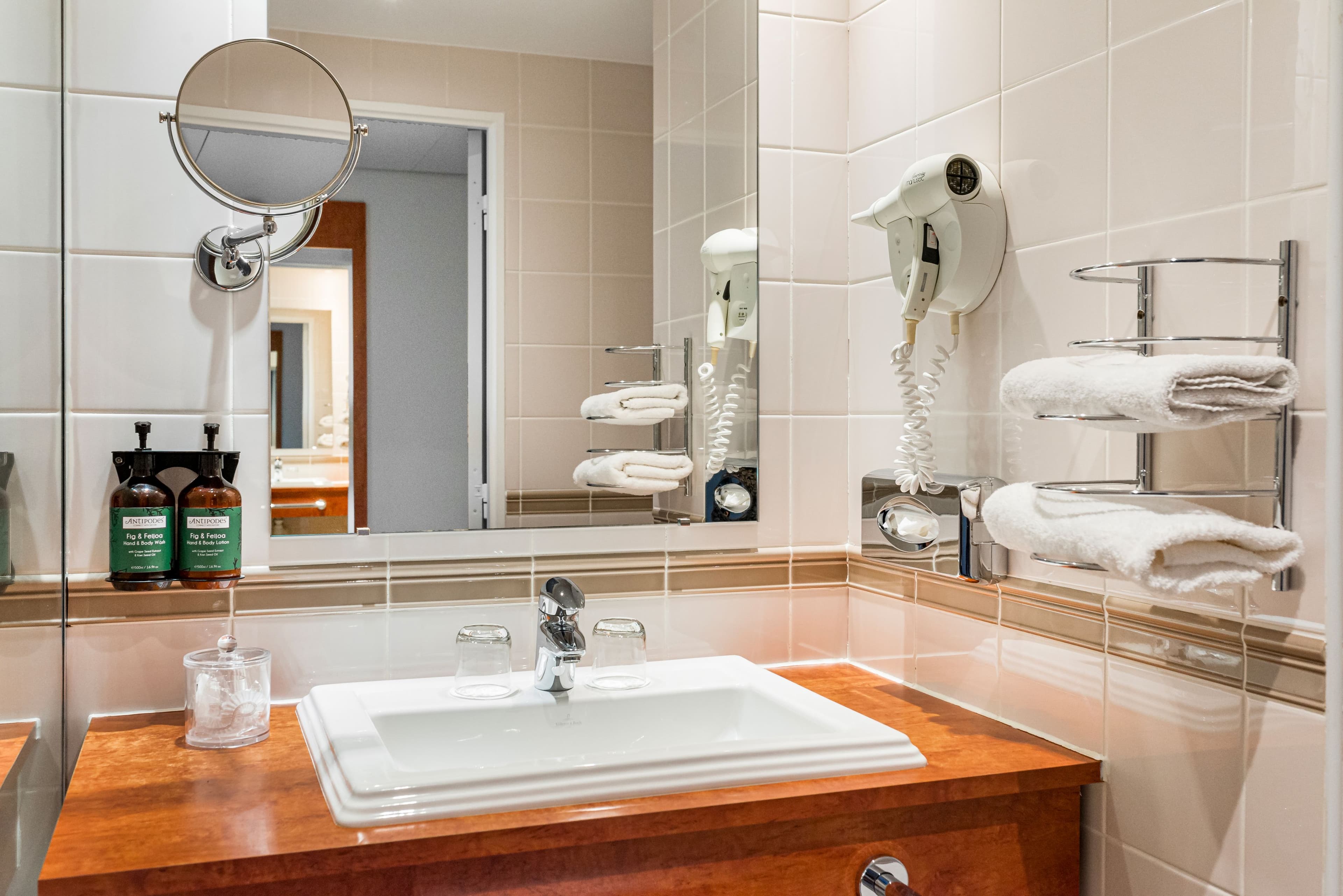 Standard Room - Image 7