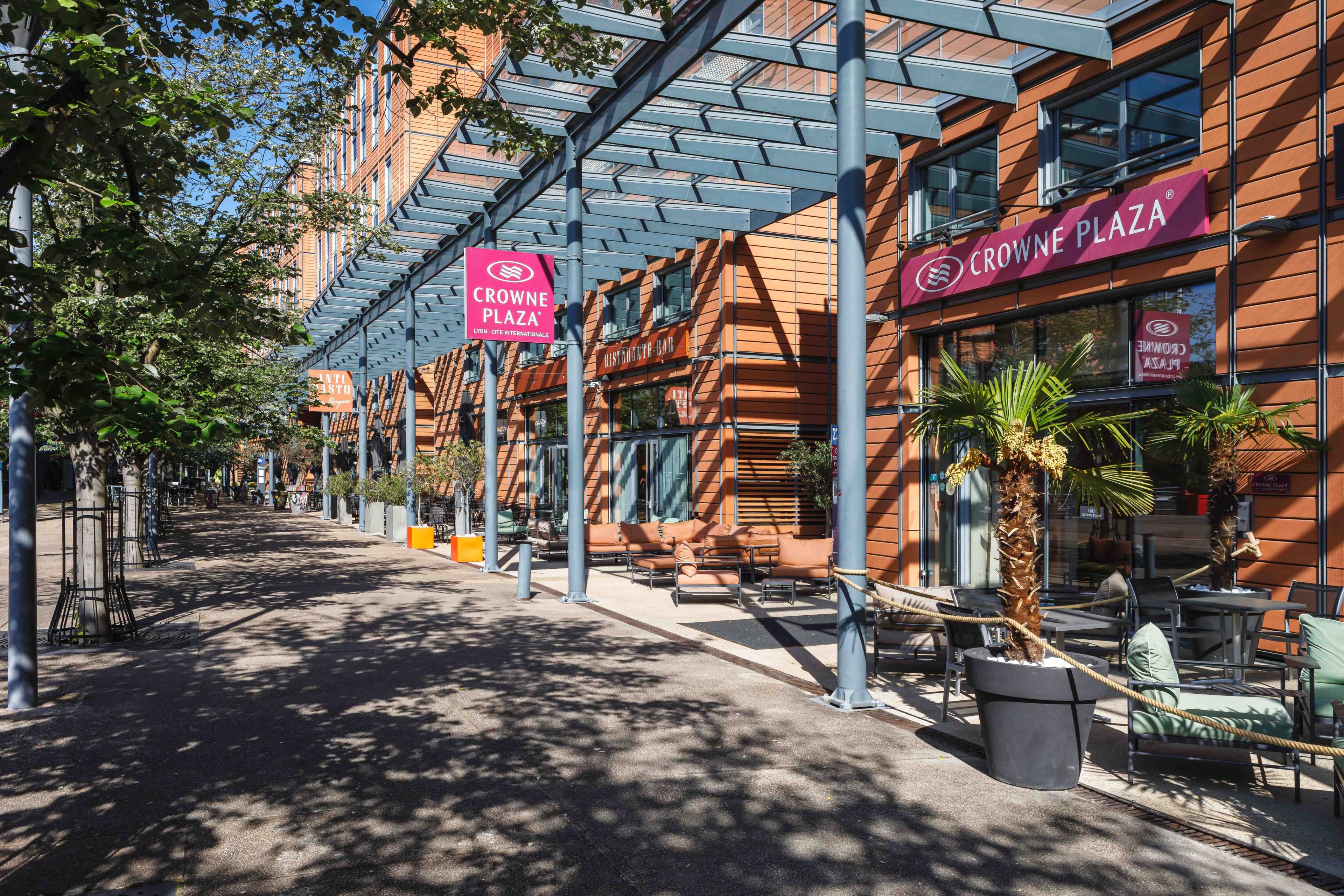 Crowne Plaza Lyon - Cite Internationale - Image 1