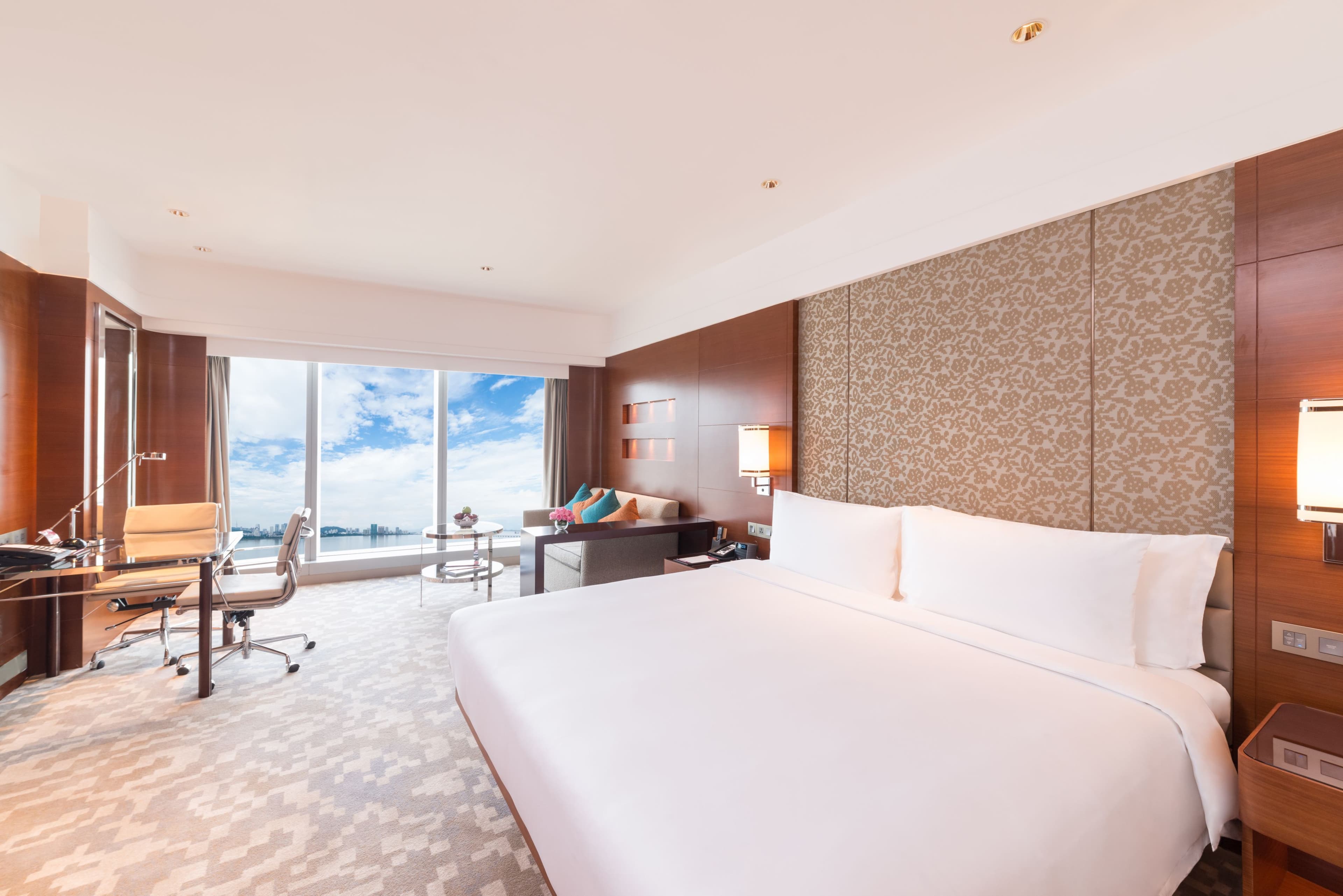Crowne Plaza Macau — 12