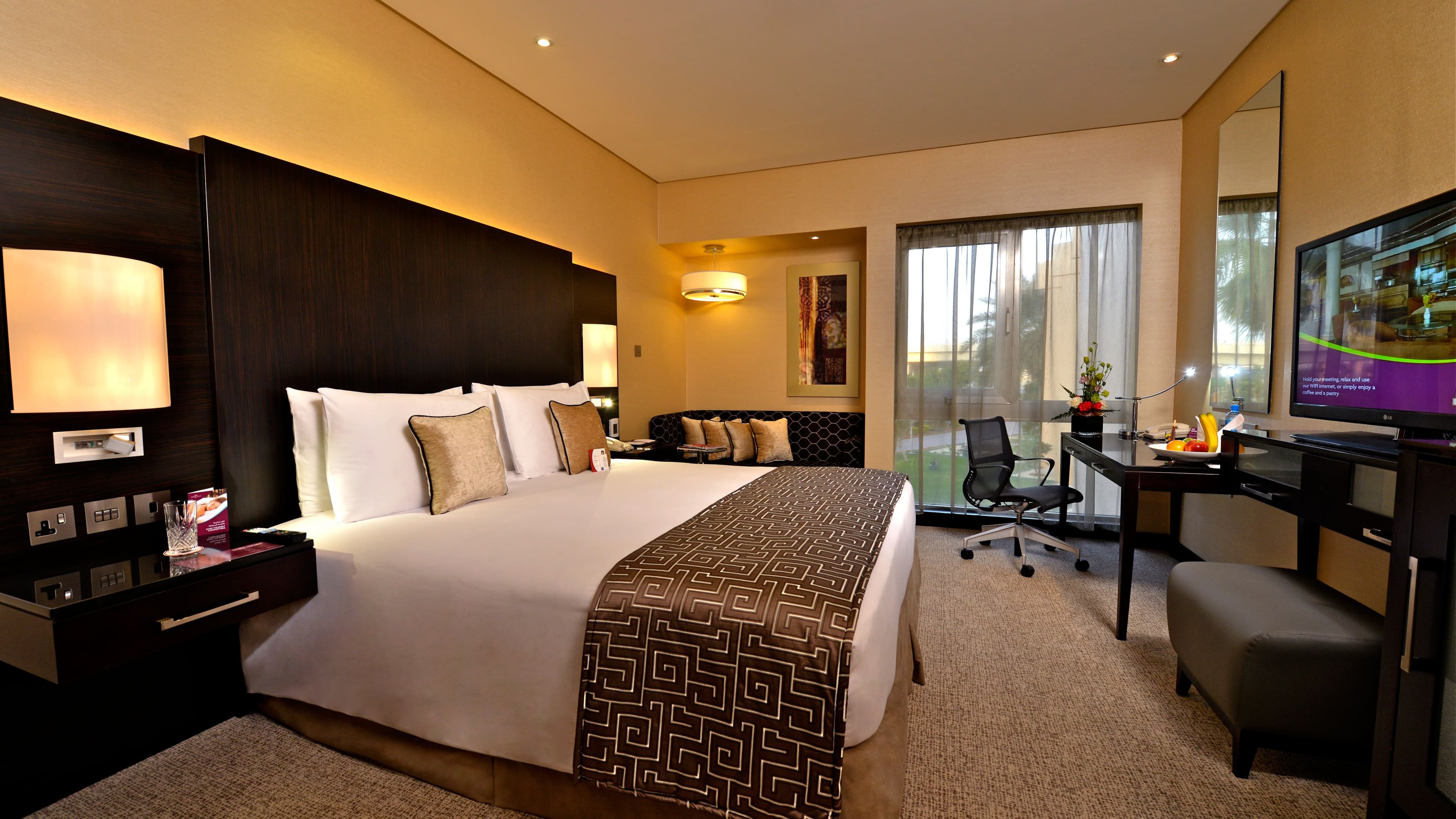 Crowne Plaza Manama (Bahrain) - Image 5