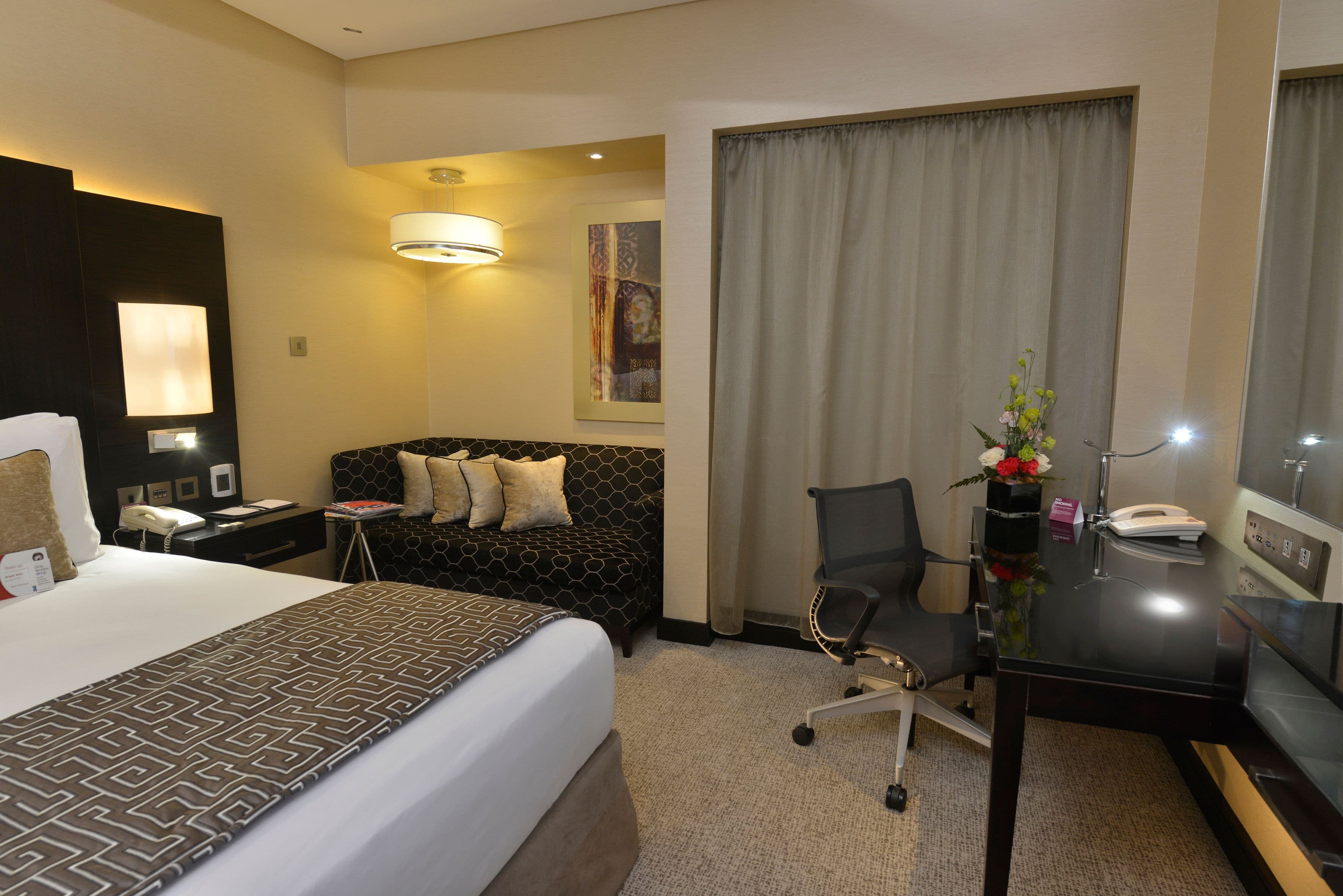 Crowne Plaza Manama (Bahrain) — 12