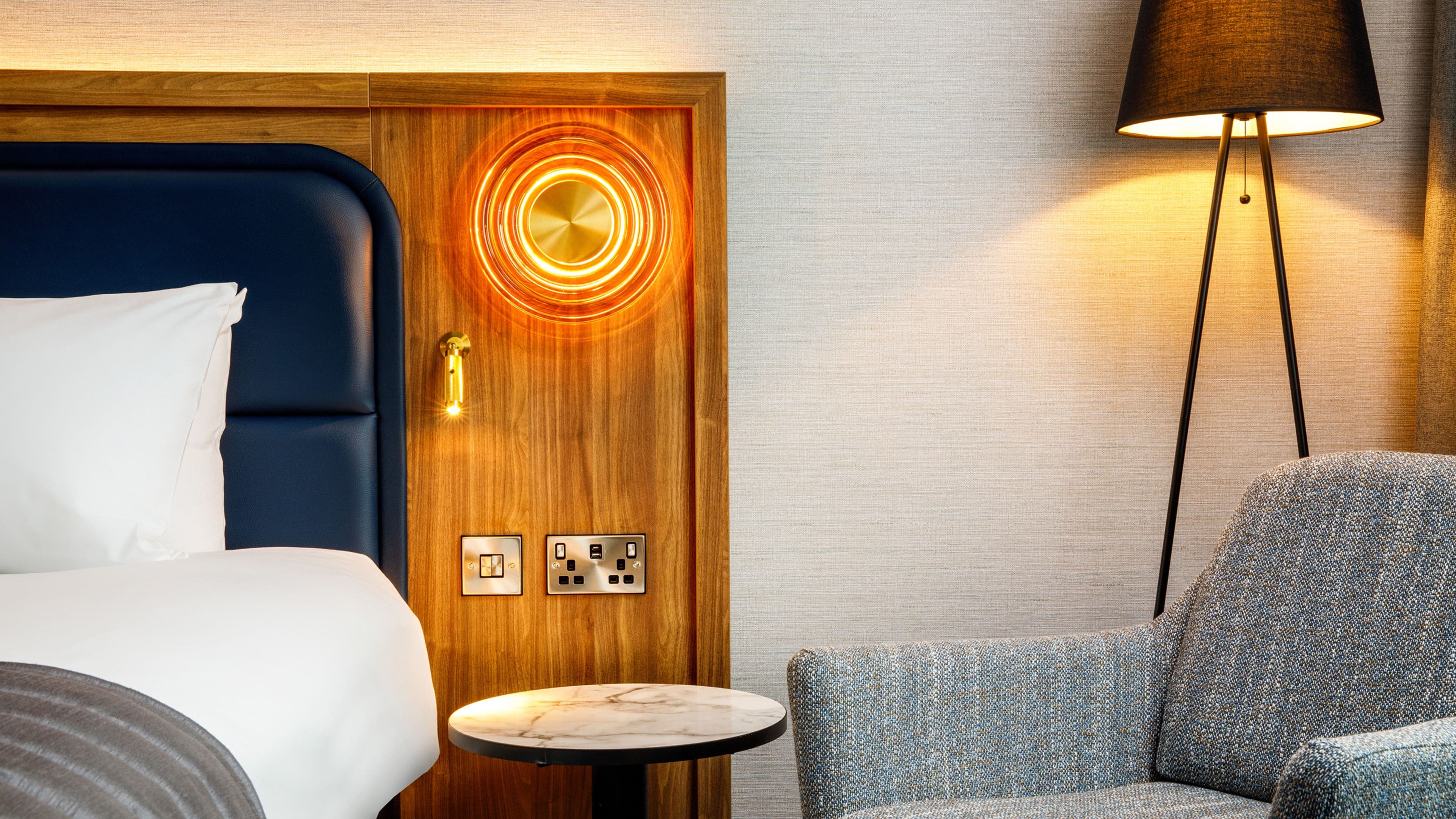 Crowne Plaza Manchester Airport - Image 4