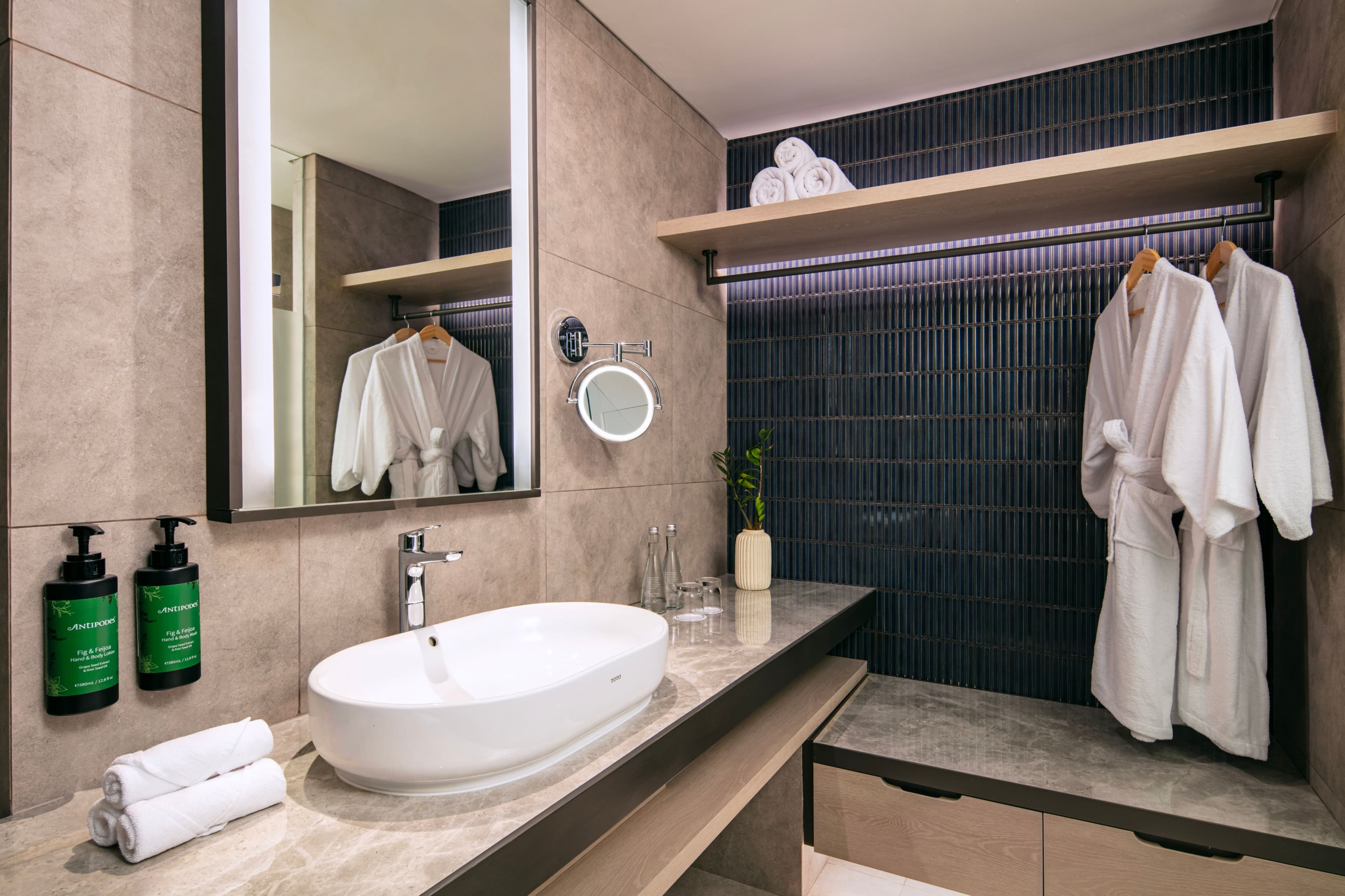 Crowne Plaza Labuan Bajo - Image 4