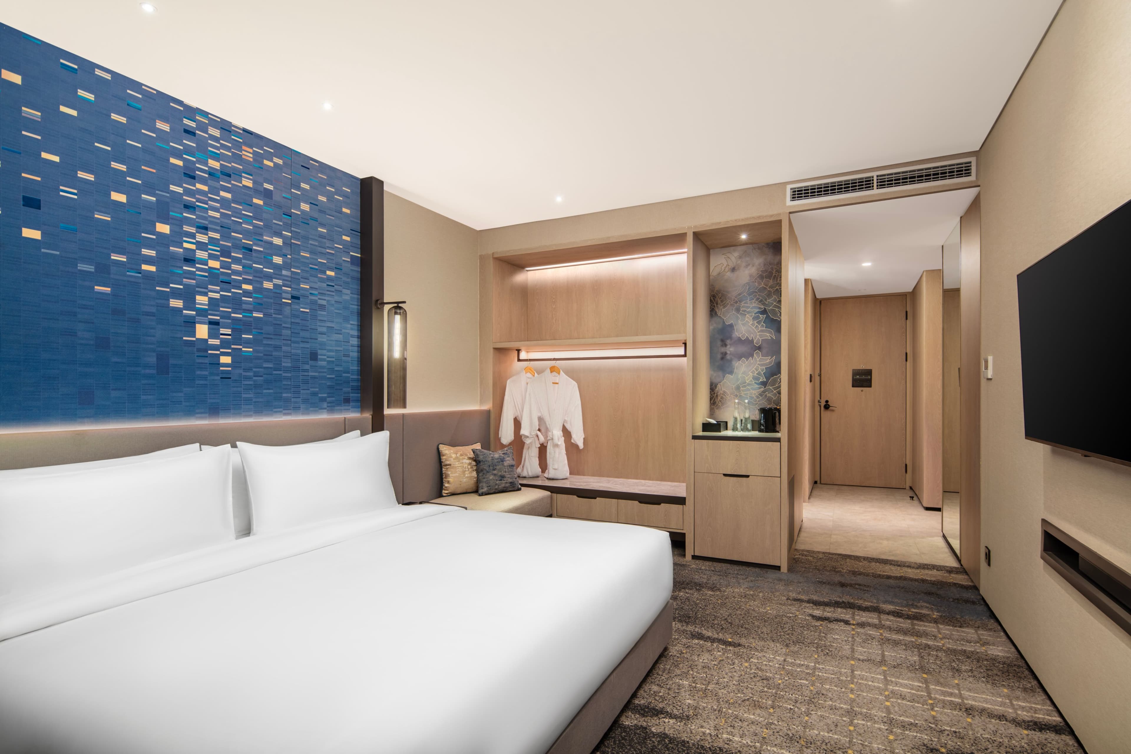Crowne Plaza Labuan Bajo — 8