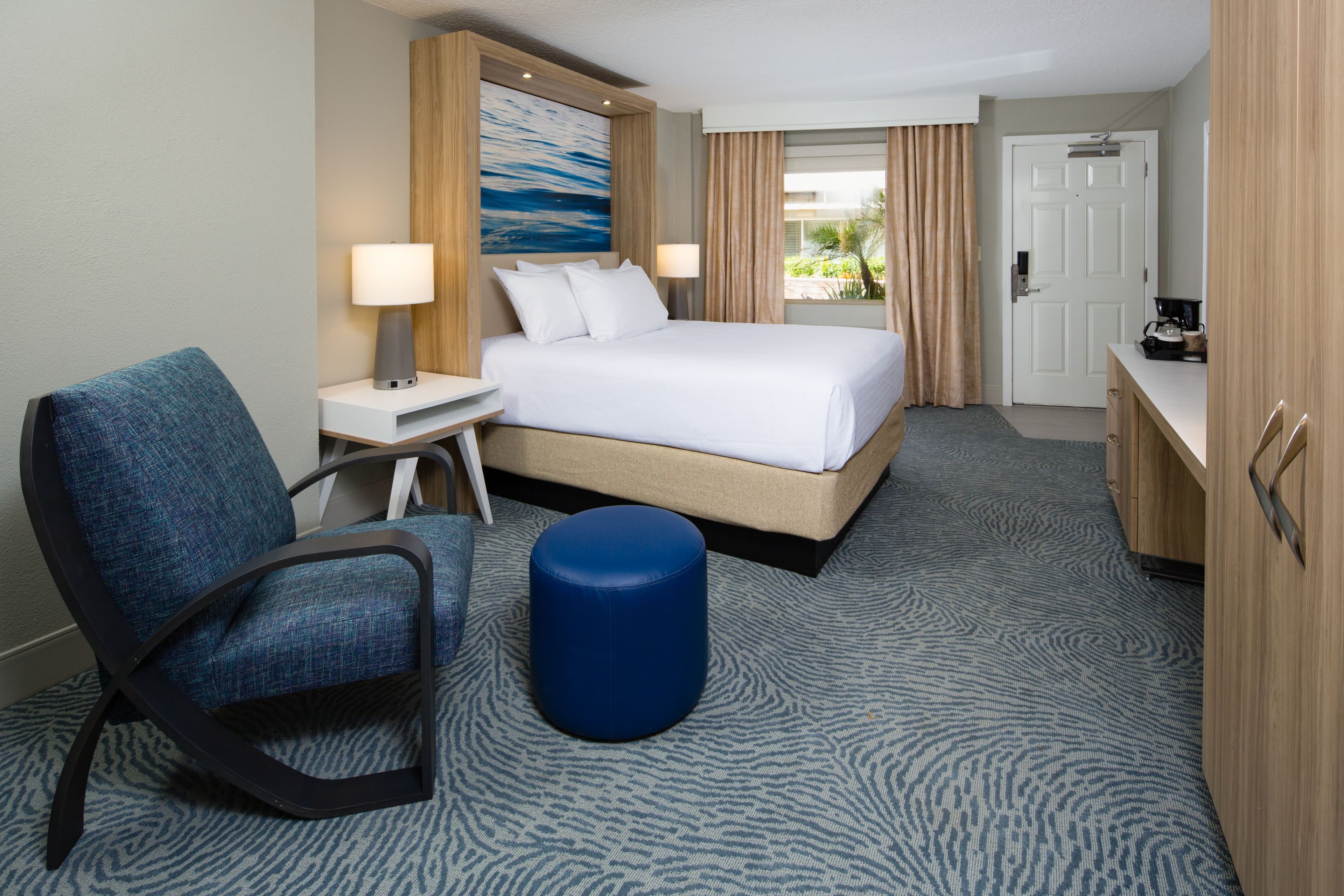 Crowne Plaza Melbourne-Oceanfront - Image 4