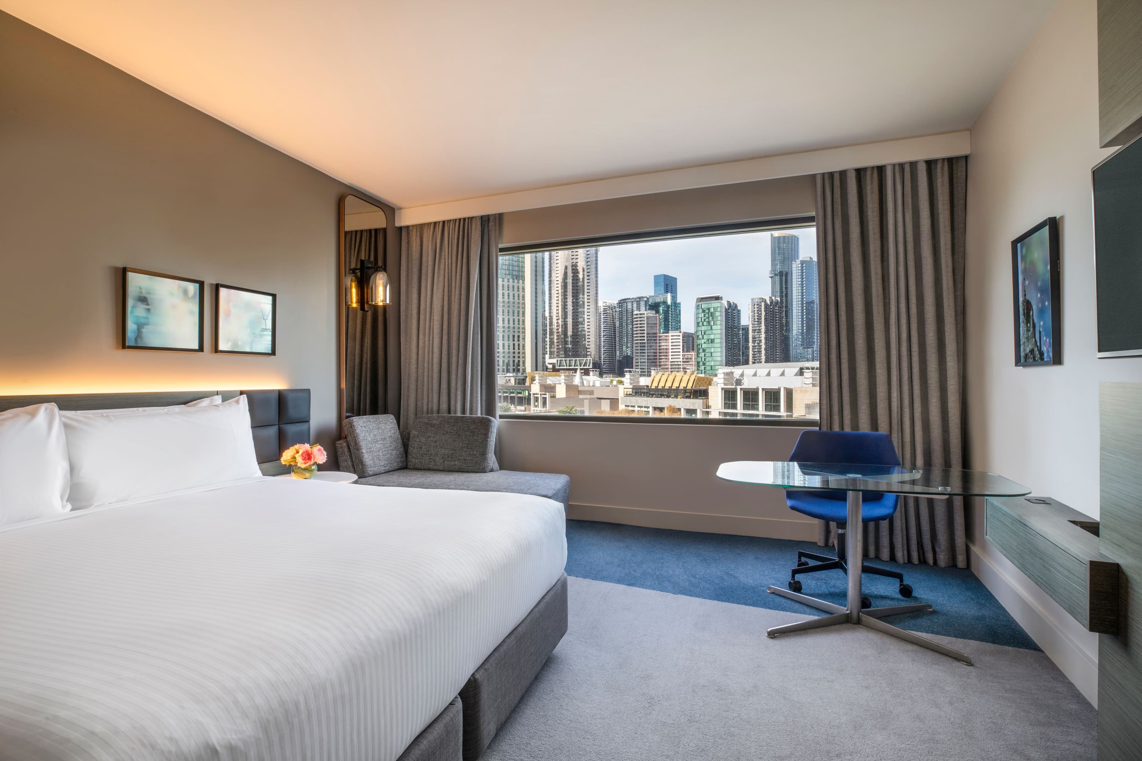 Crowne Plaza Melbourne — 12